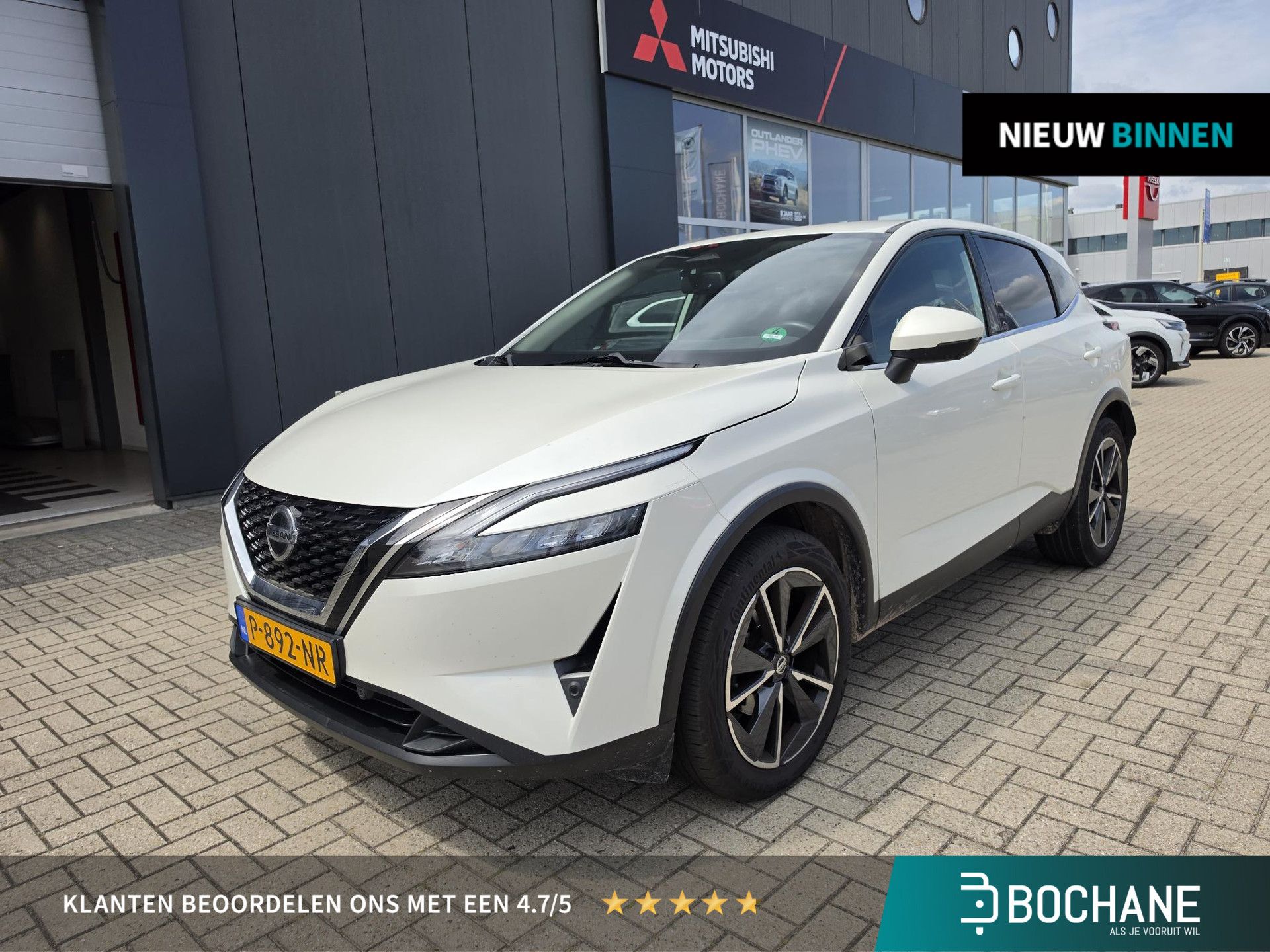 Nissan QASHQAI met kenteken P-892-NR – vooraanzicht