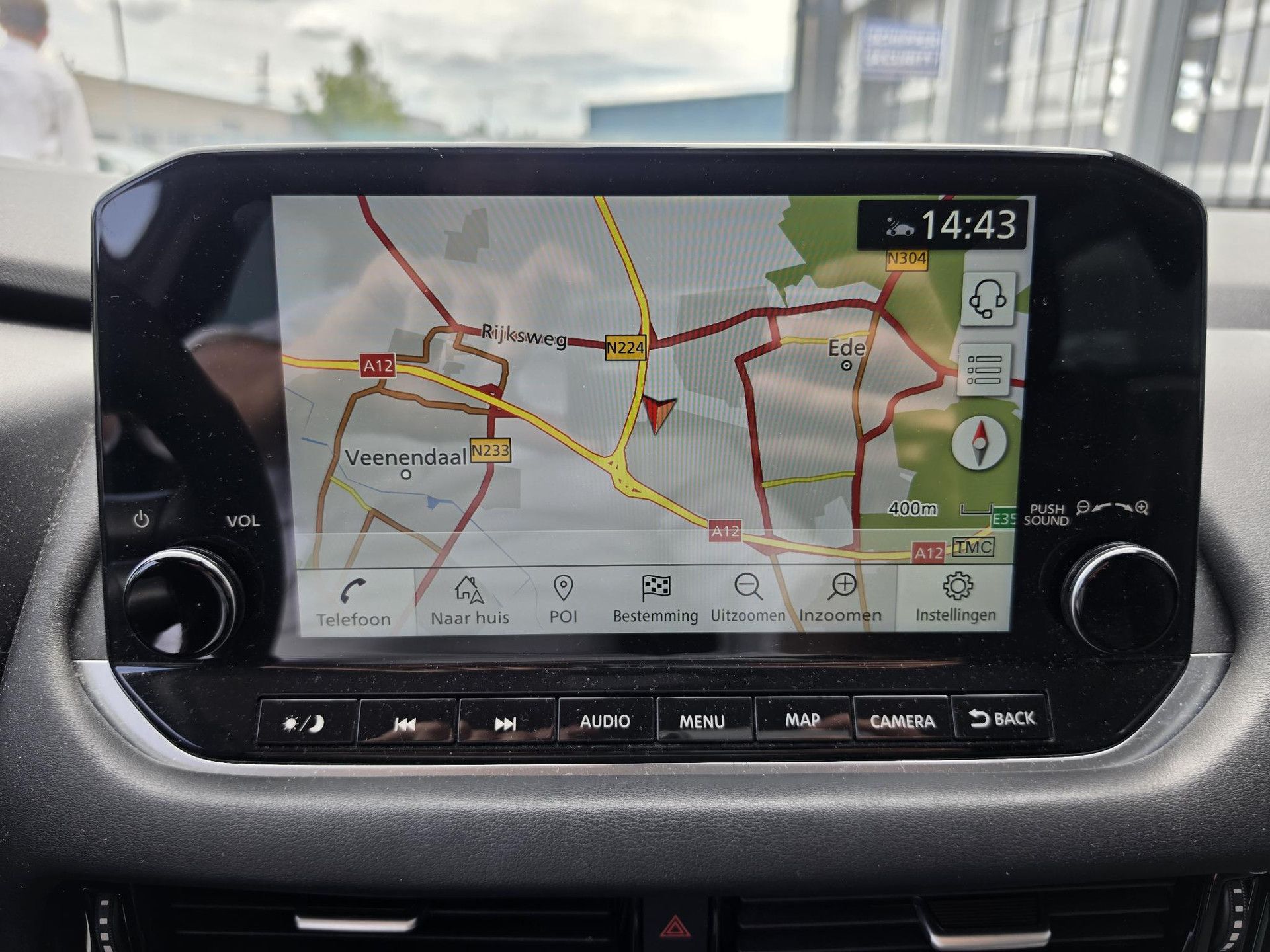 Nissan QASHQAI met kenteken P-892-NR – dashboard