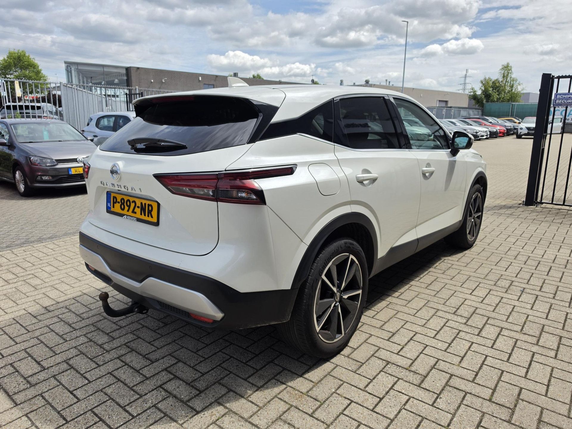Nissan QASHQAI met kenteken P-892-NR – detailfoto