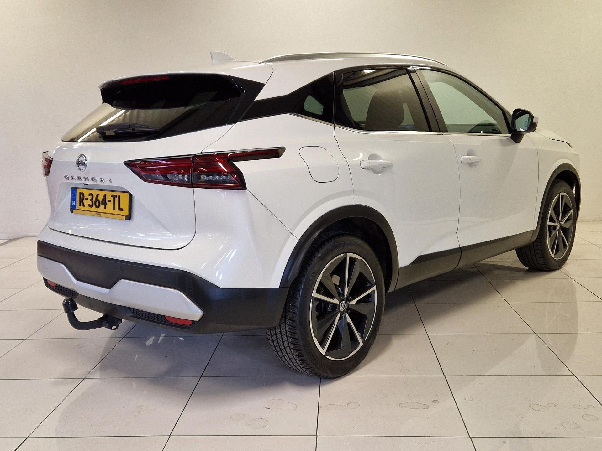 Nissan QASHQAI met kenteken R-364-TL – interieur