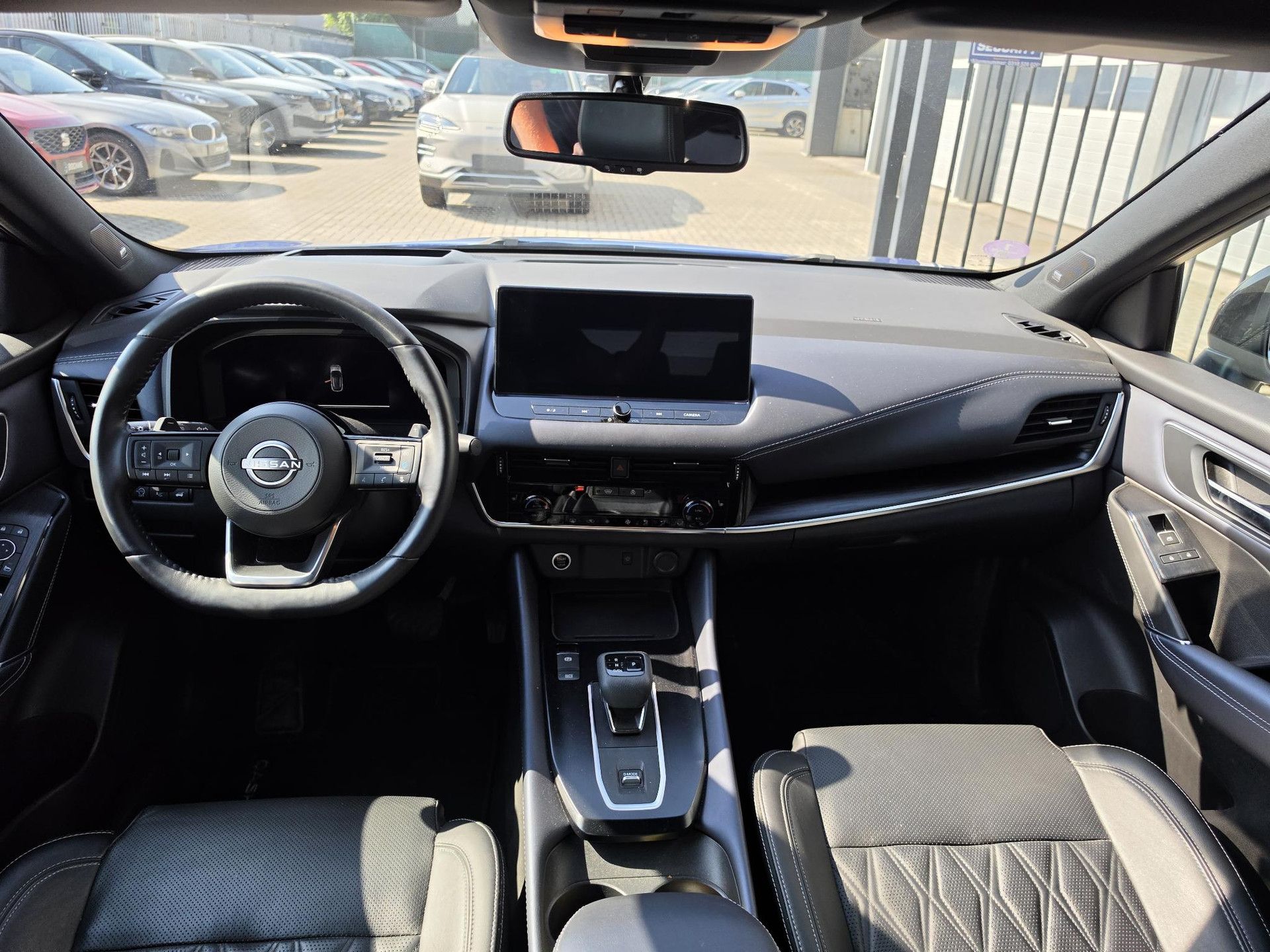 Nissan QASHQAI met kenteken S-320-LN – interieur