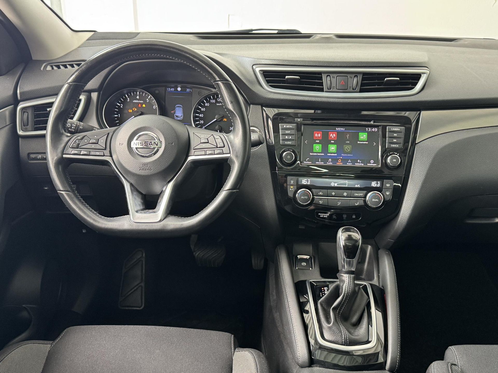 Nissan QASHQAI met kenteken Z-514-DJ – interieur
