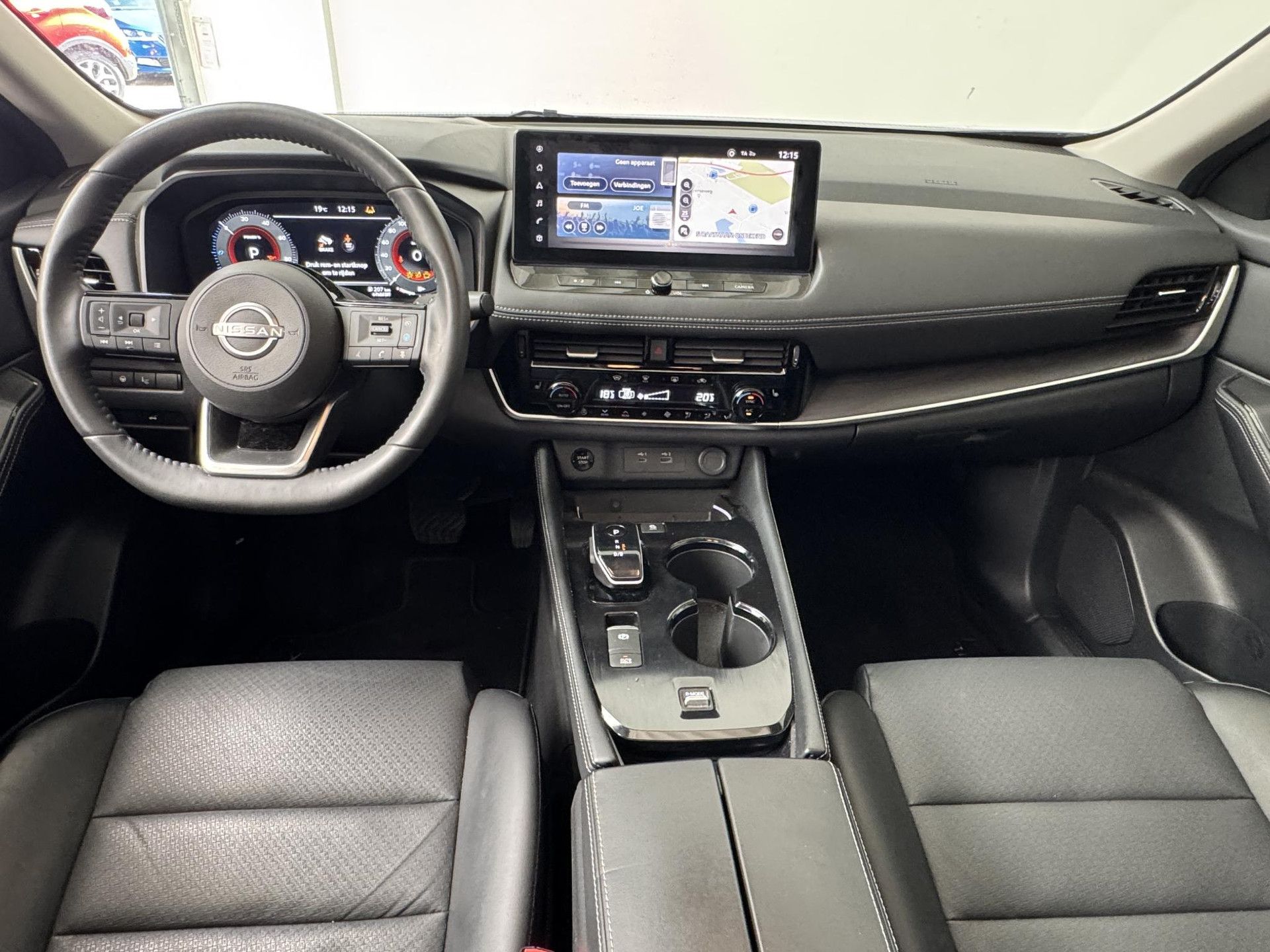 Nissan X-Trail met kenteken GXB-28-D – interieur