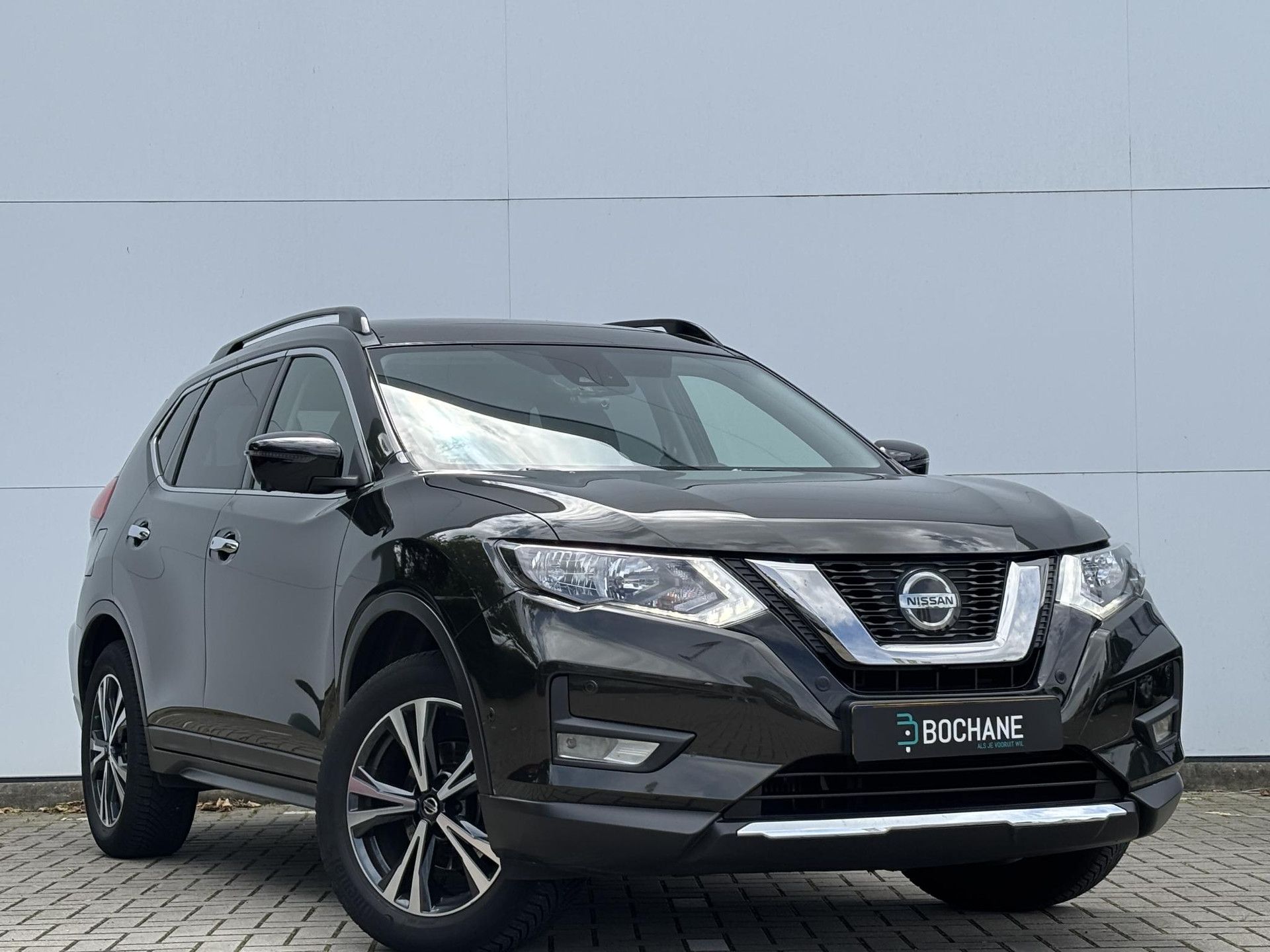 Nissan X-Trail met kenteken J-844-HJ – detailfoto