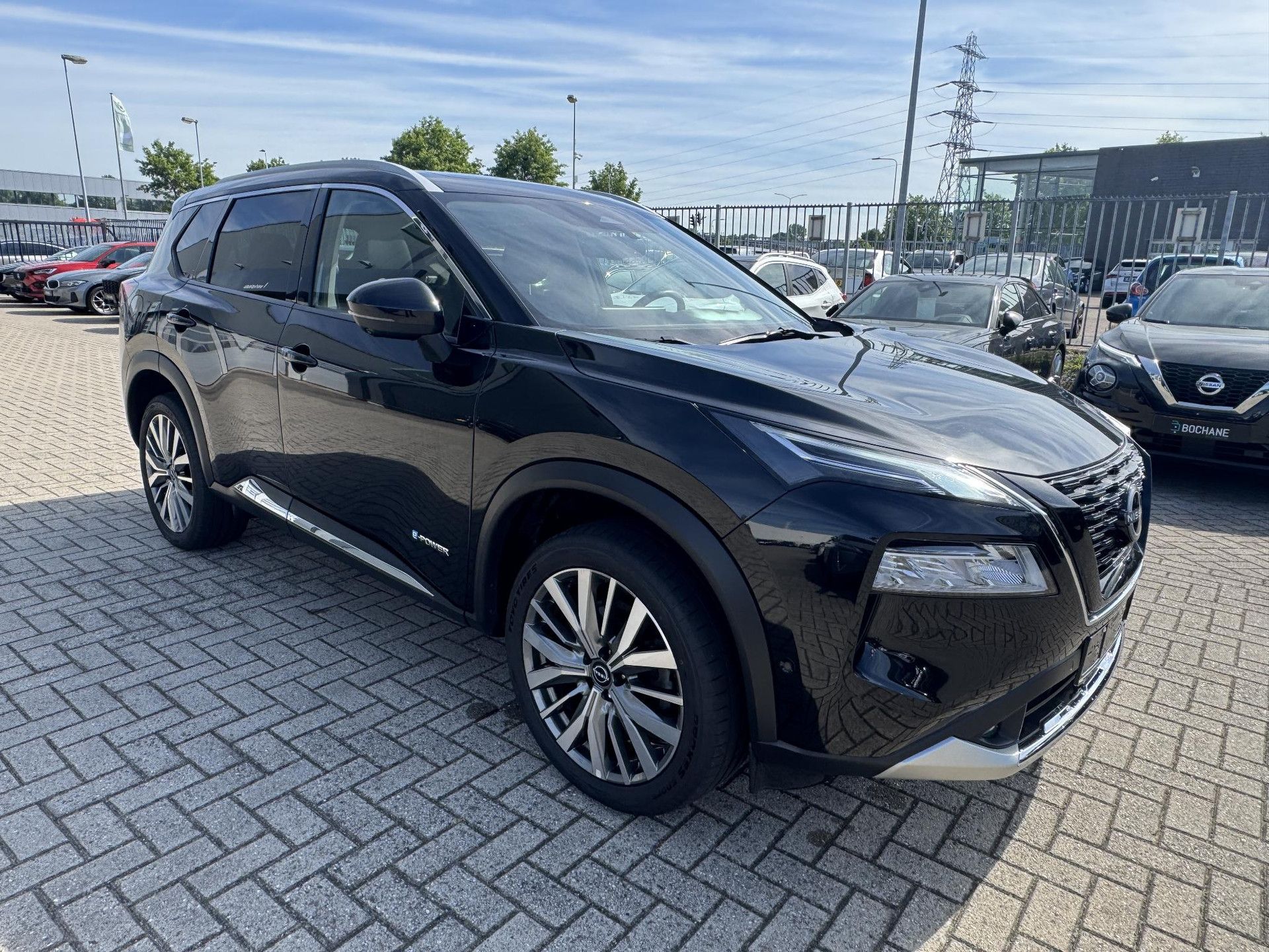 Nissan X-Trail met kenteken KLH-28-S – detailfoto