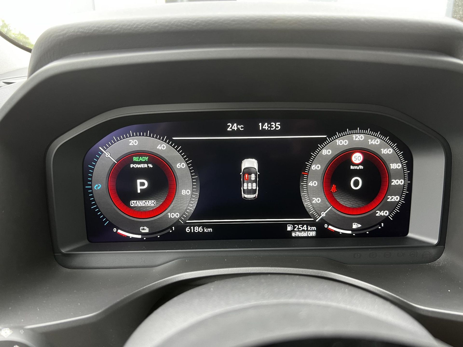 Nissan X-Trail met kenteken KLV-49-B – dashboard