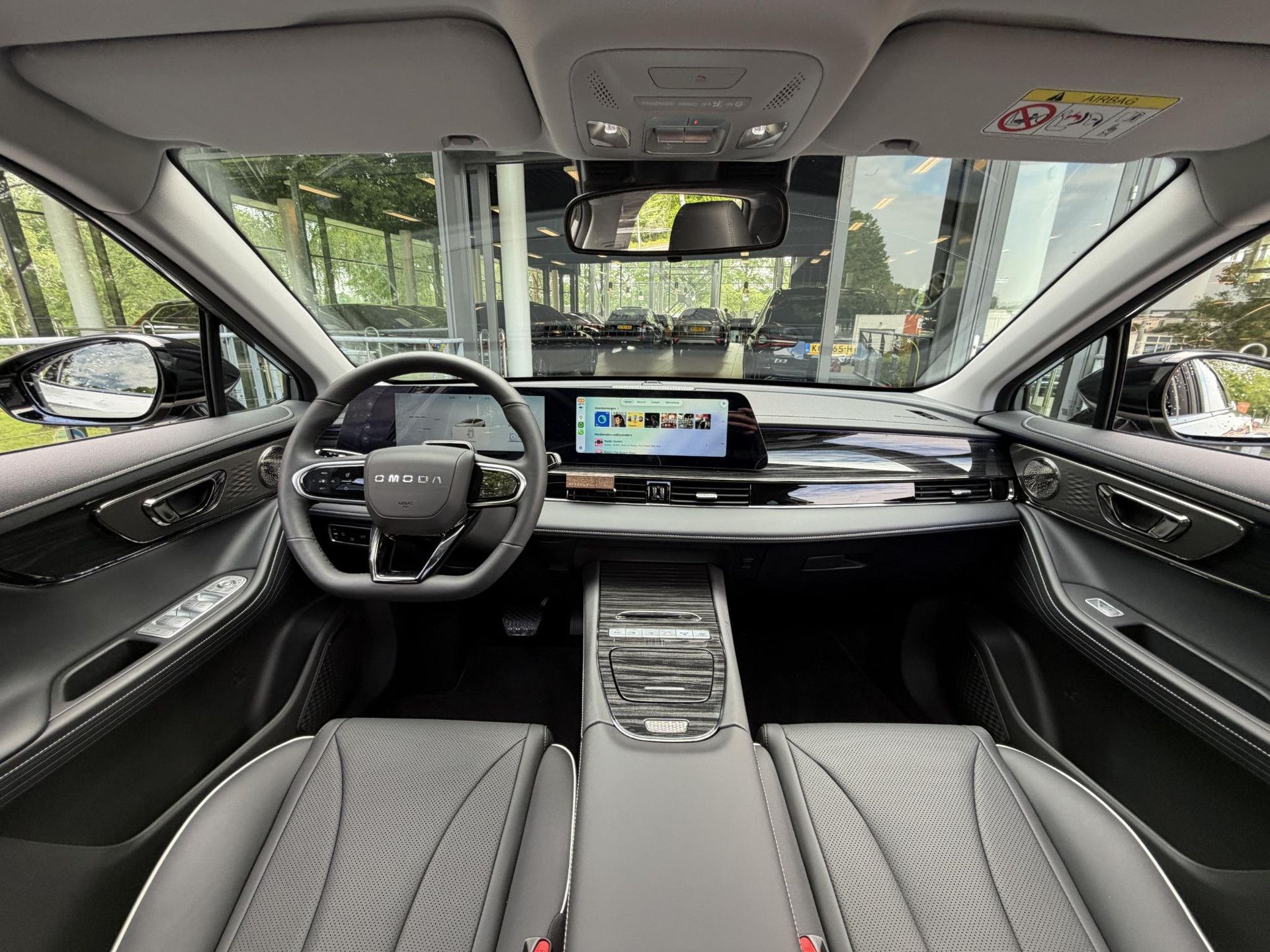 Omoda 5EV met kenteken KHB-79-F – interieur