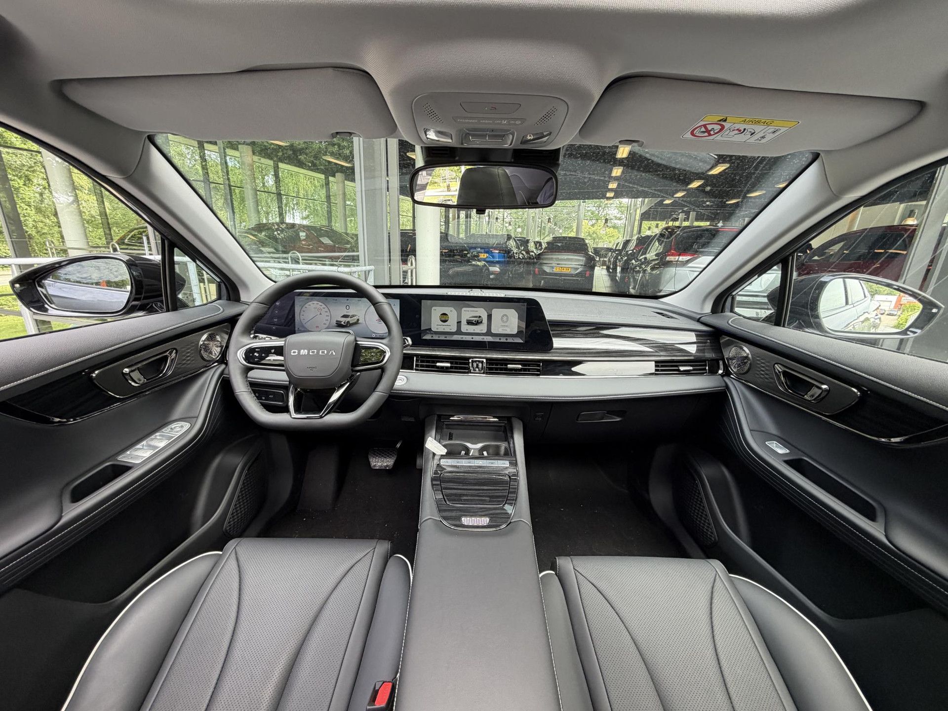Omoda 5SHS met kenteken KJF-95-Z – interieur