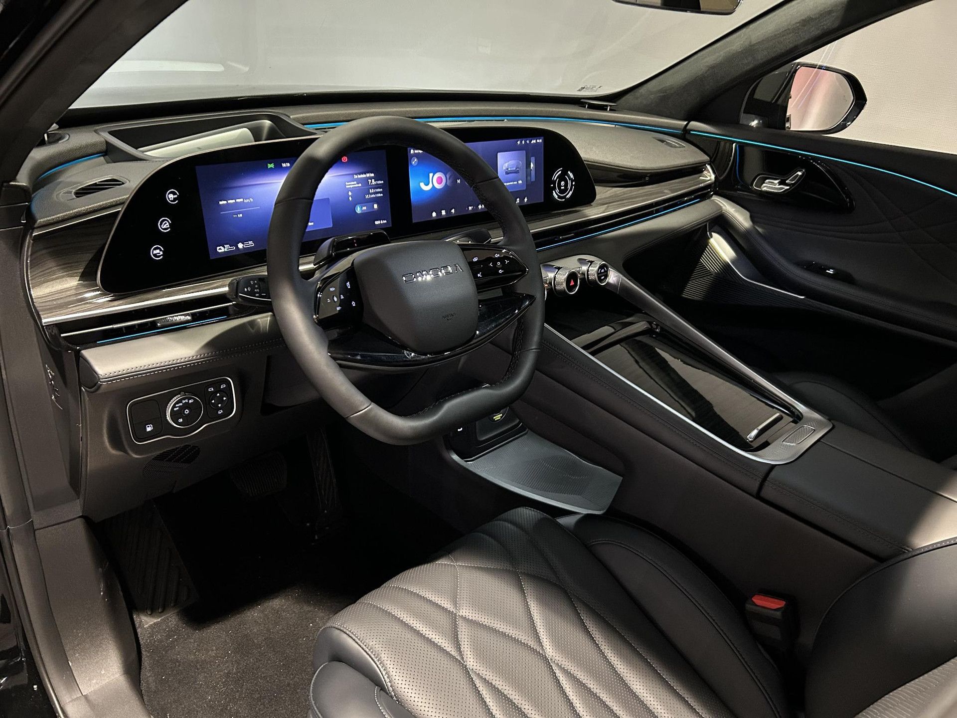 Omoda 9SHS – interieur