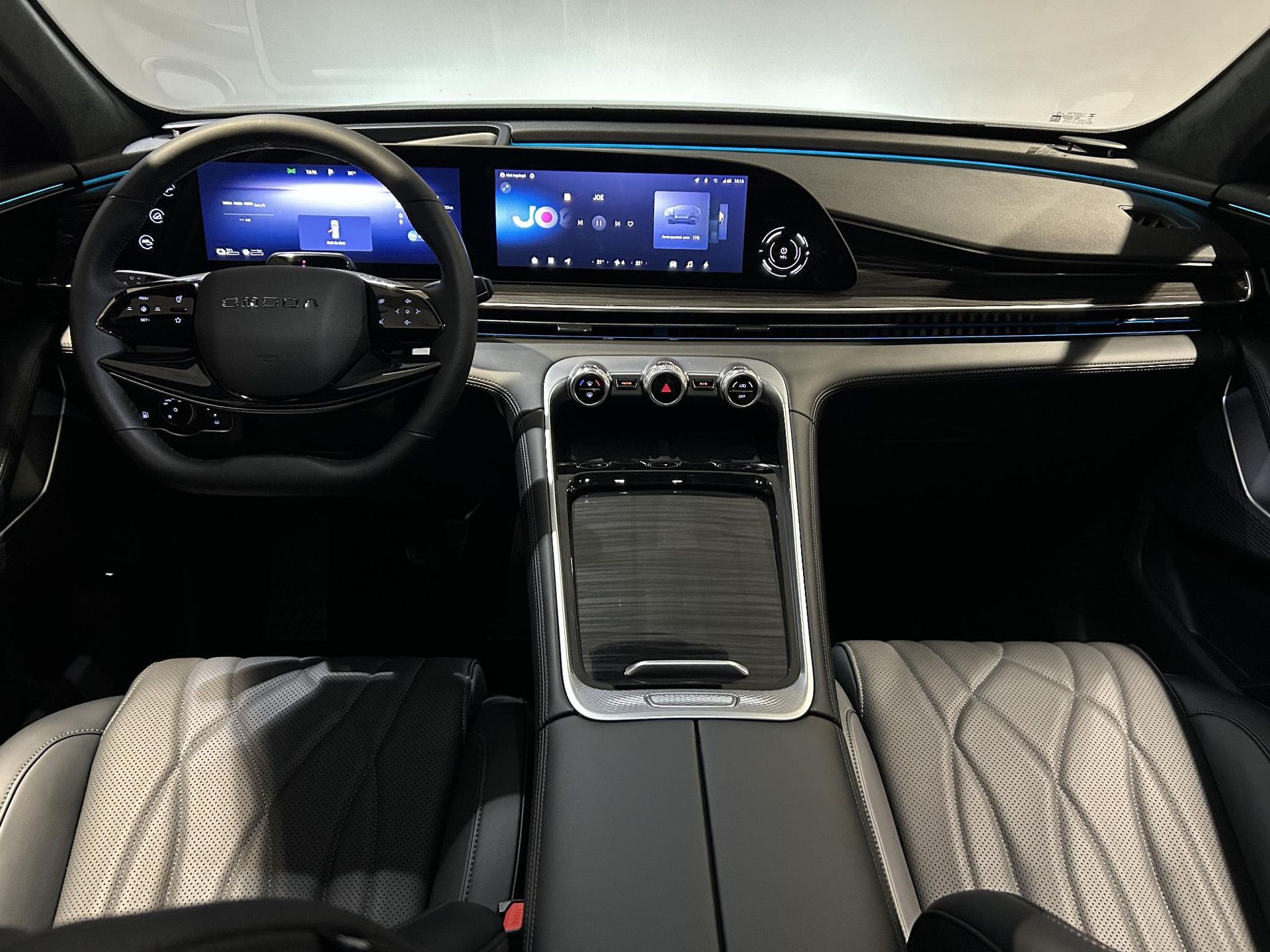Omoda 9SHS – interieur