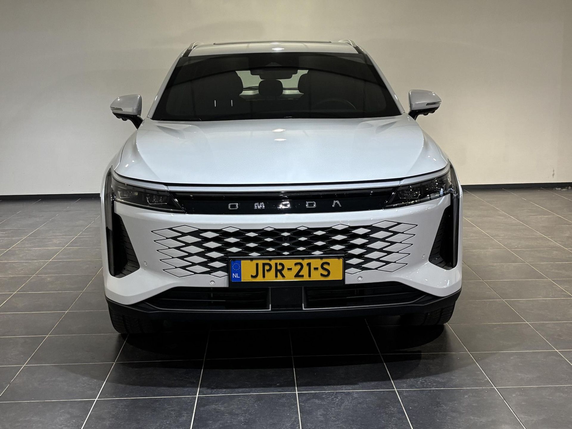 Omoda 9SHS met kenteken JPR-21-S – interieur