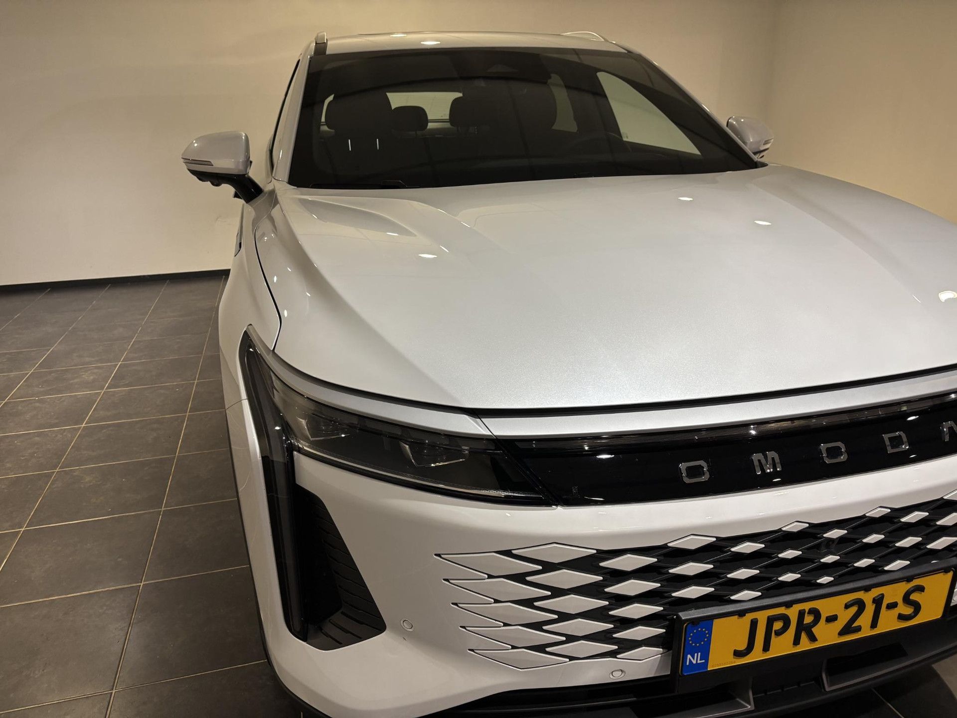 Omoda 9SHS met kenteken JPR-21-S – detailfoto