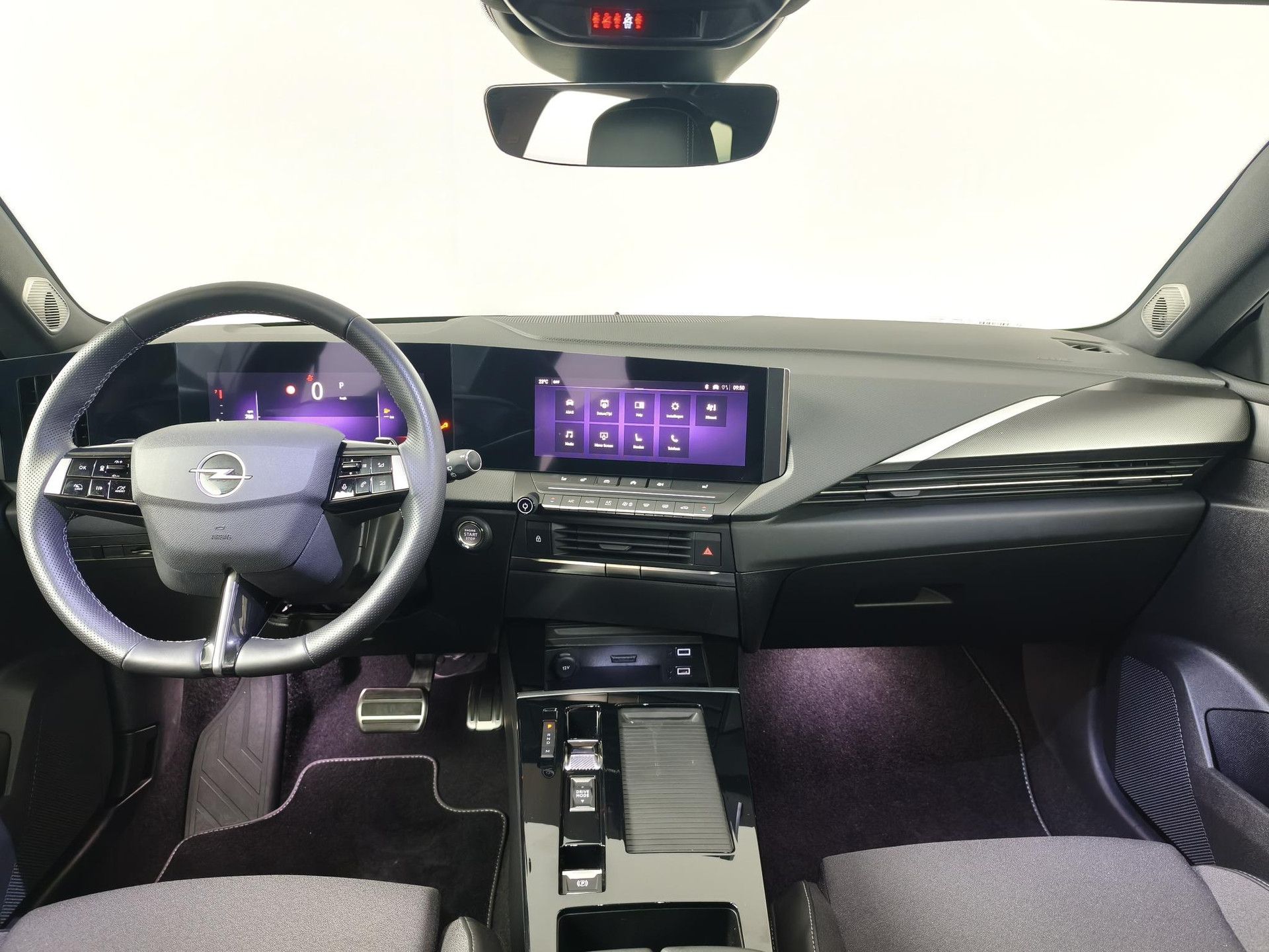 Opel Astra met kenteken JGX-67-D – interieur