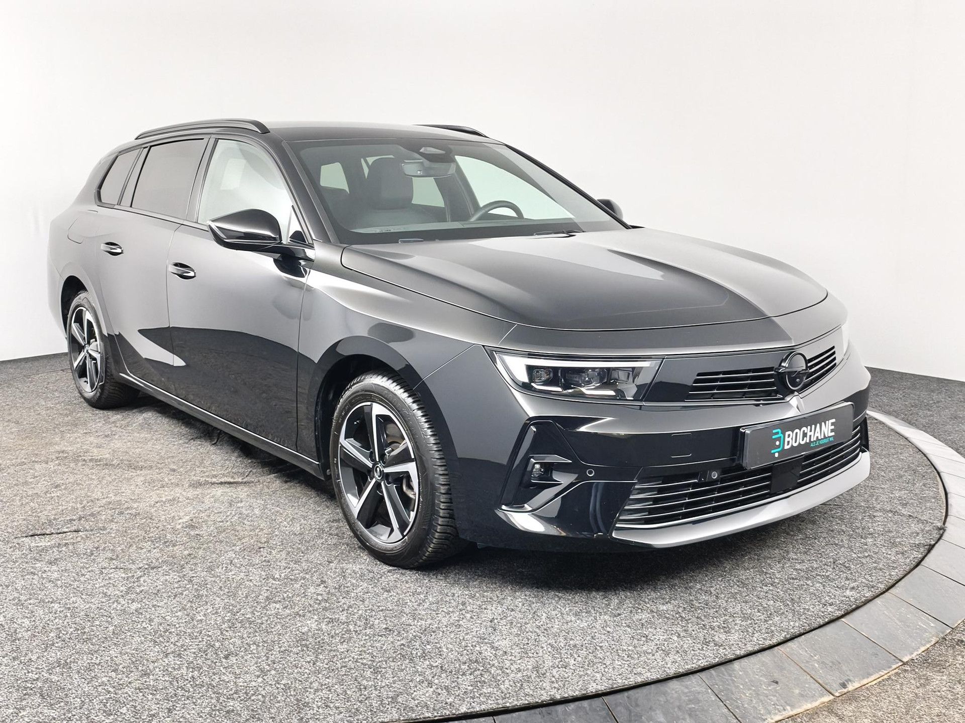 Opel Astra met kenteken JGX-67-D – detailfoto