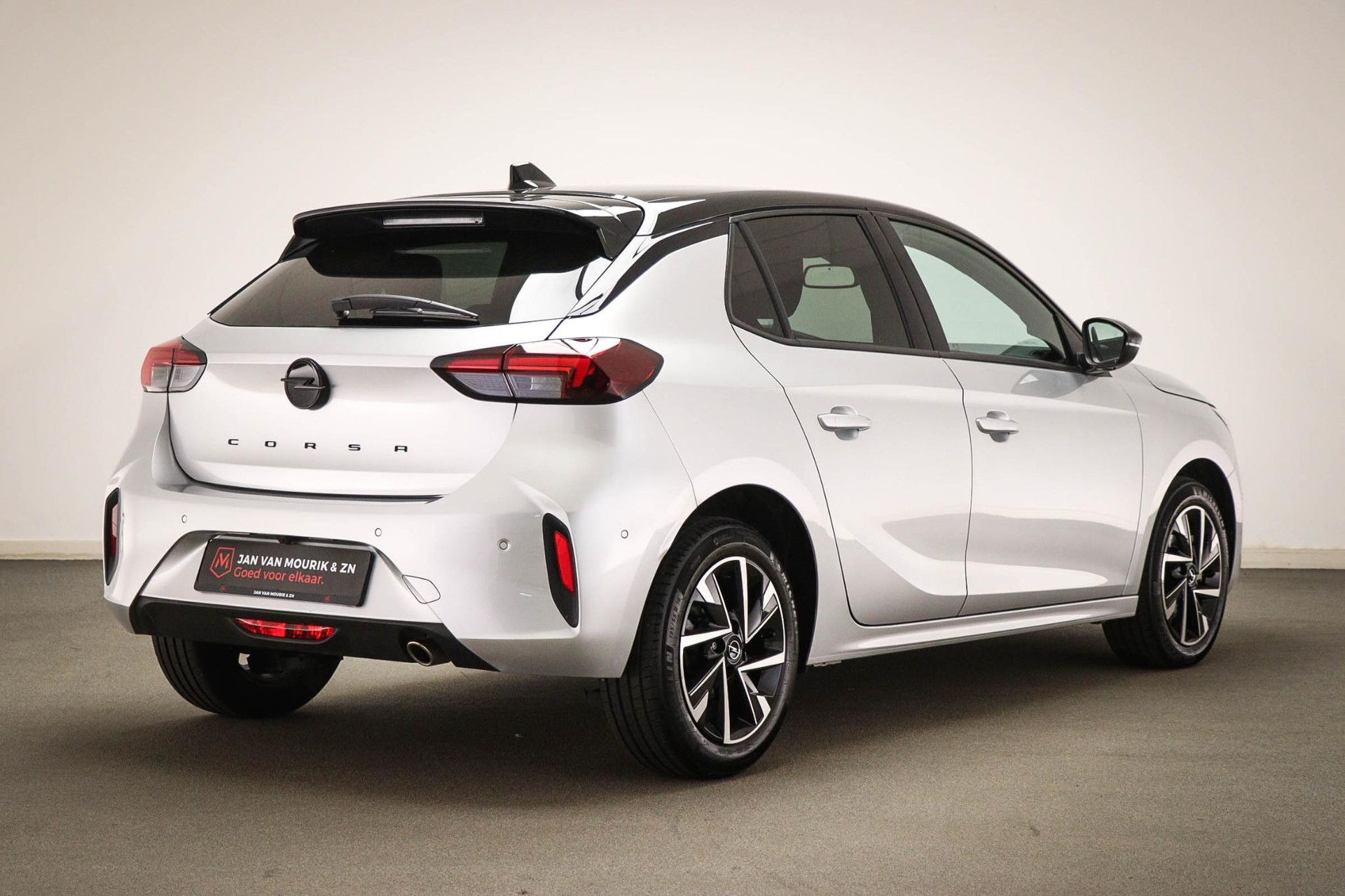 Opel Corsa met kenteken KPD-32-F – achteraanzicht