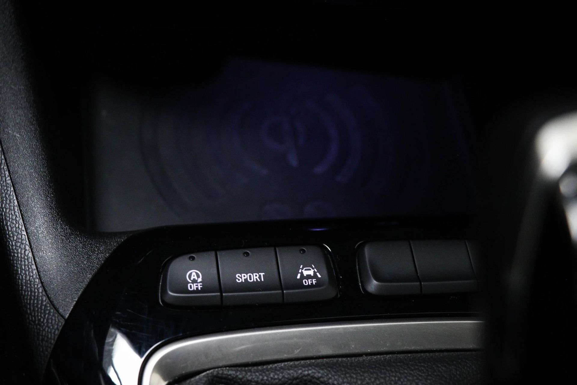 Opel Corsa met kenteken KPD-32-F – detailfoto