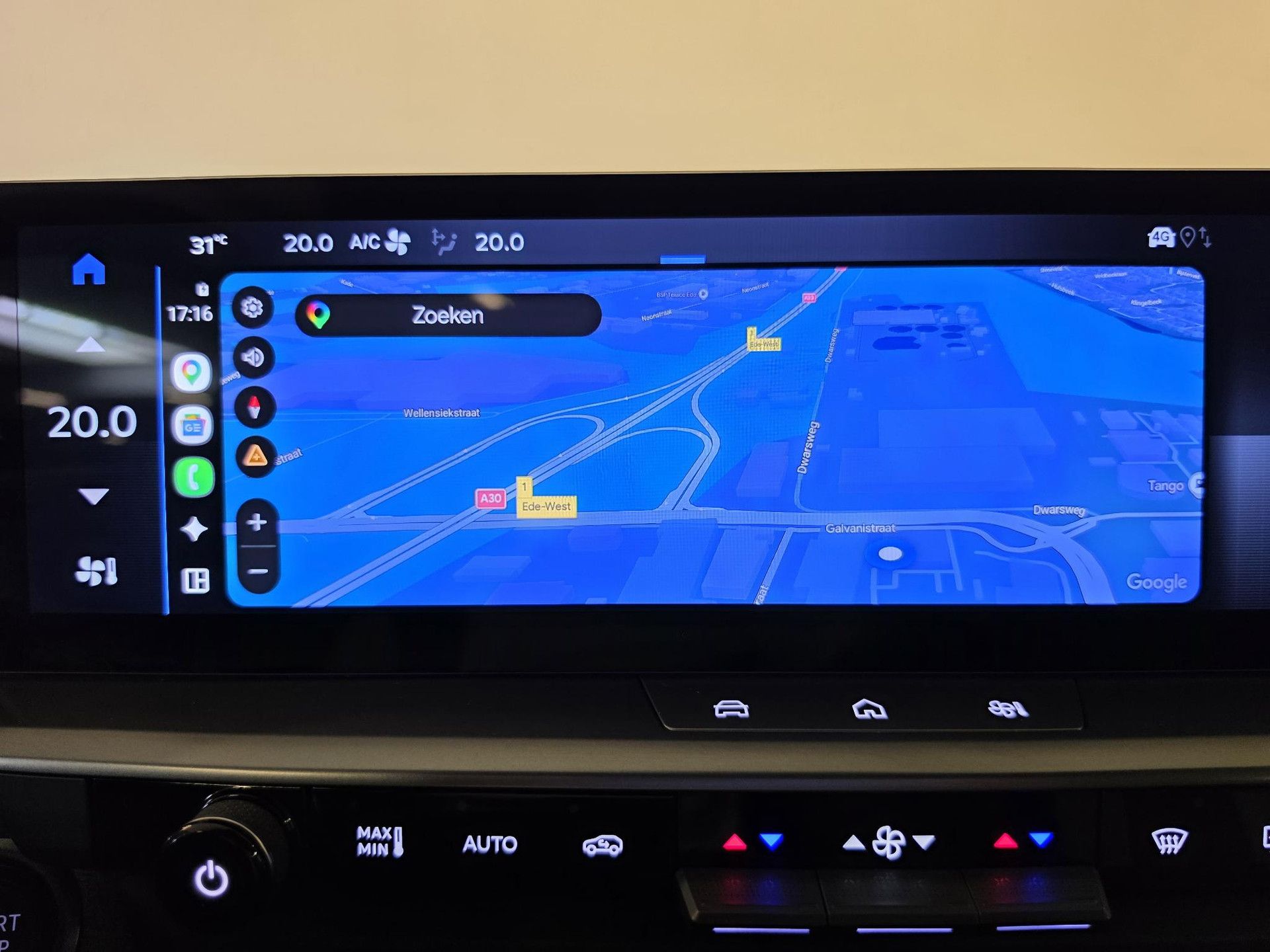Opel Grandland met kenteken KDT-90-X – achteraanzicht