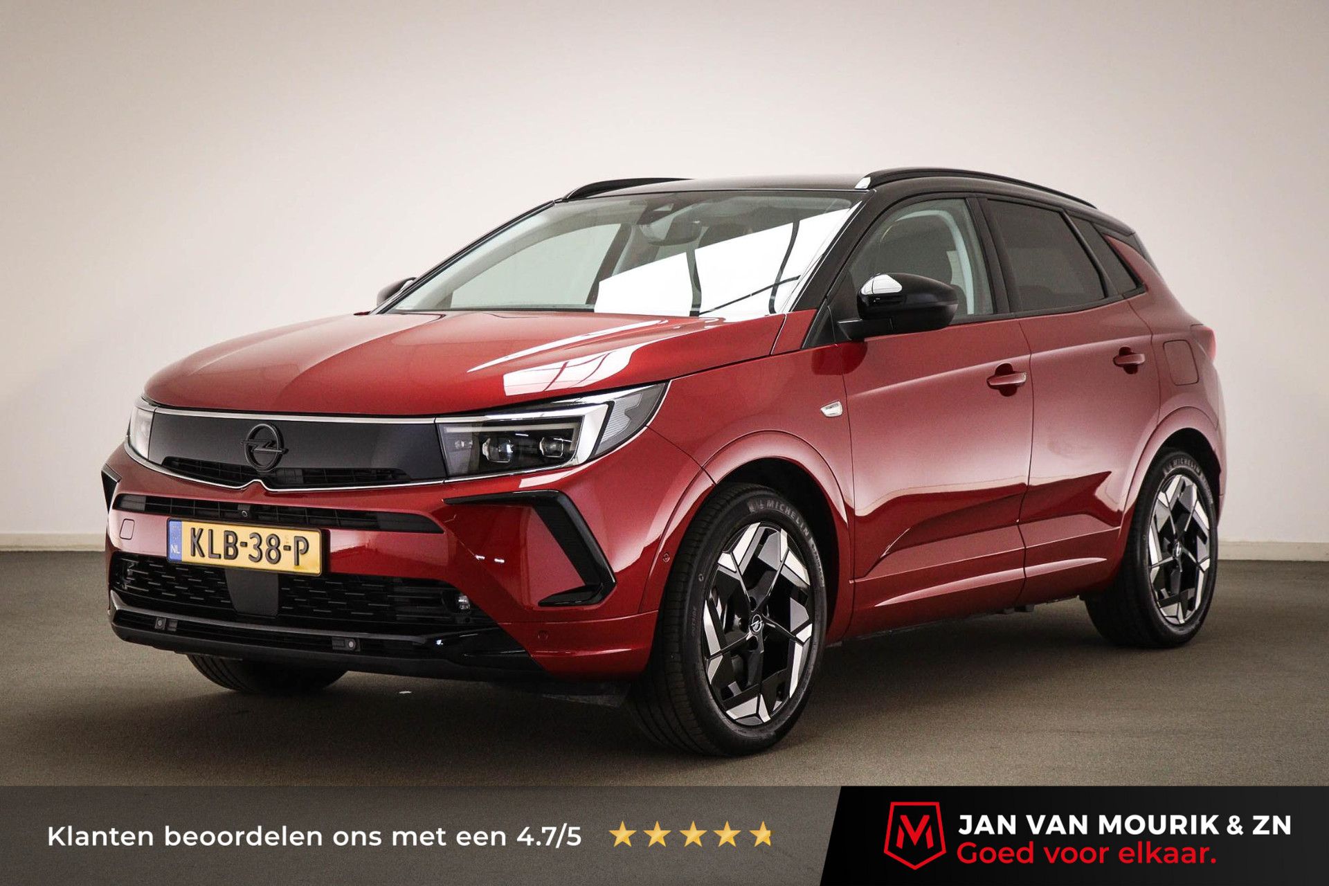 Opel Grandland met kenteken KLB-38-P – vooraanzicht
