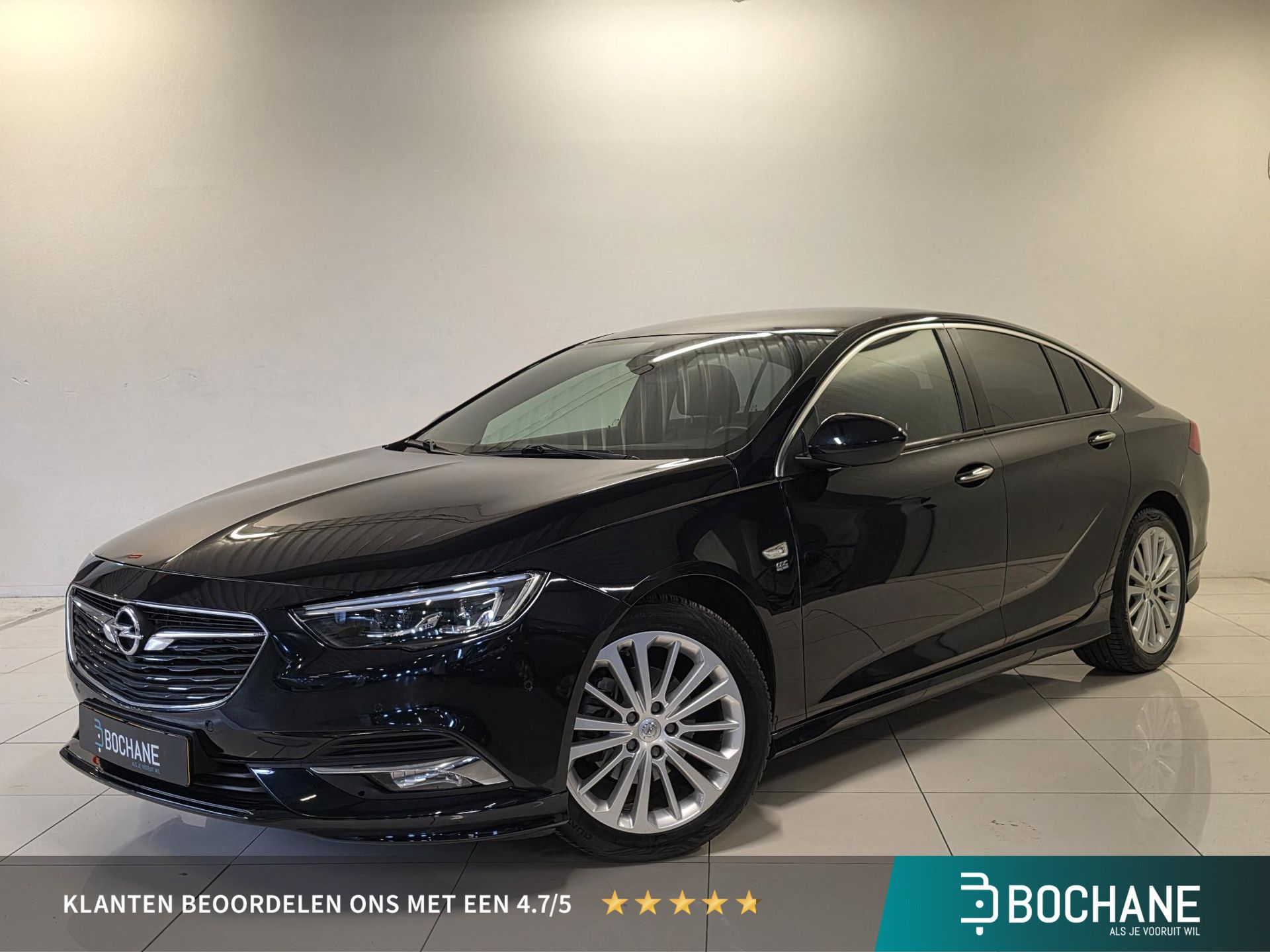 Opel Insignia met kenteken RR-275-X – vooraanzicht