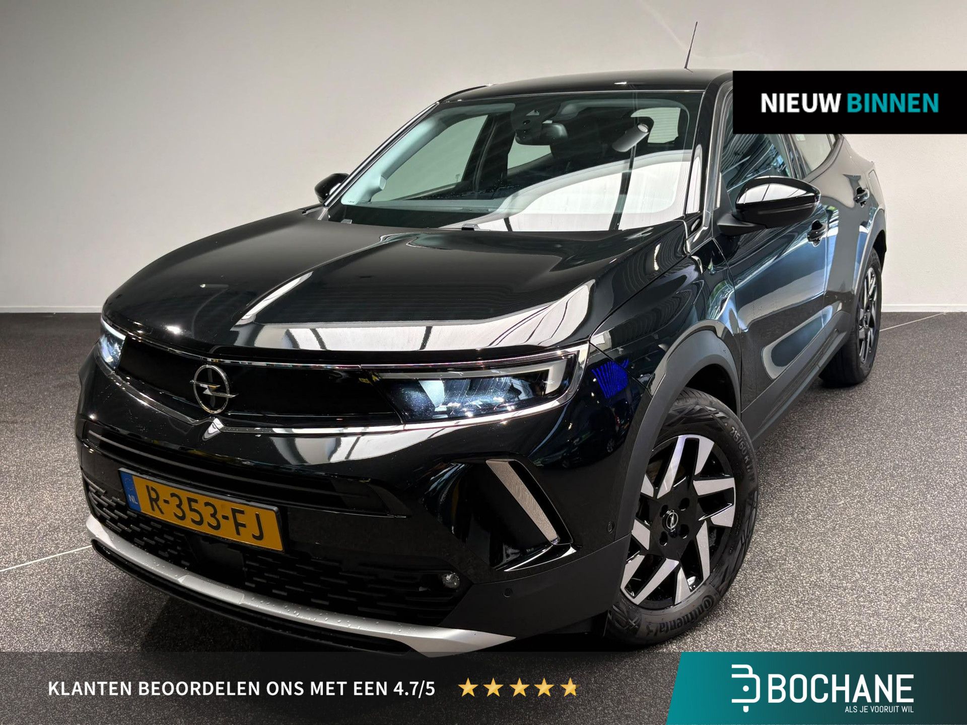 Opel Mokka-e met kenteken R-353-FJ – vooraanzicht