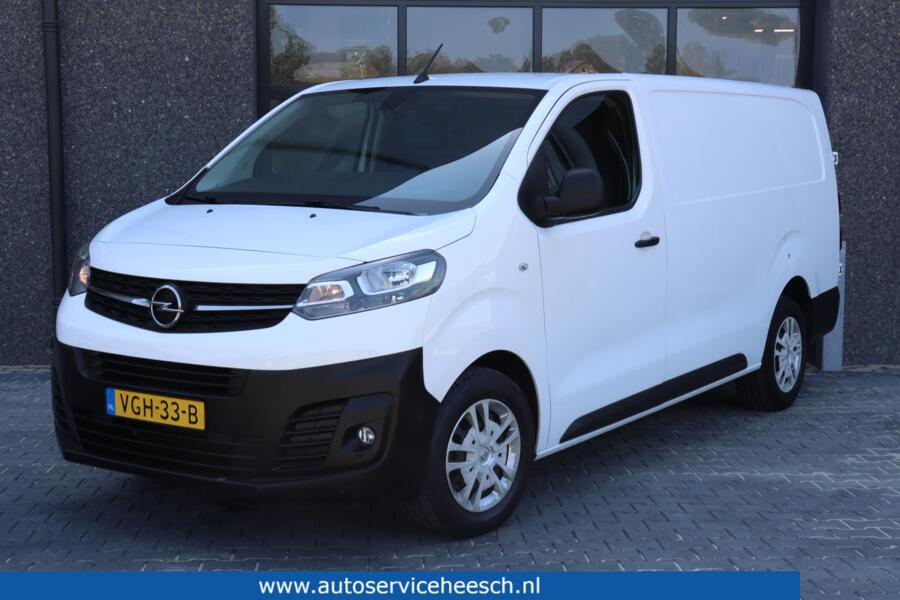 Opel Vivaro met kenteken VGH-33-B – vooraanzicht
