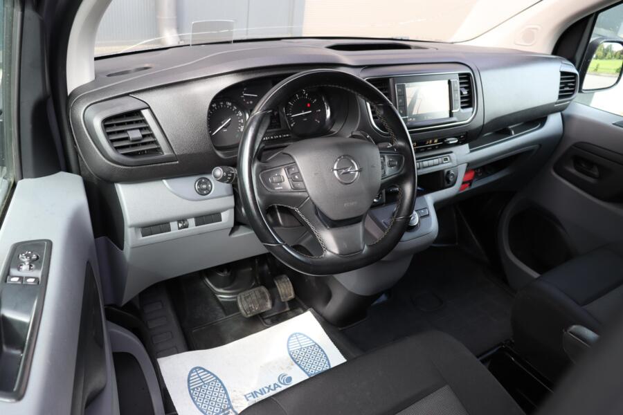 Opel Vivaro met kenteken VJP-39-T – achteraanzicht