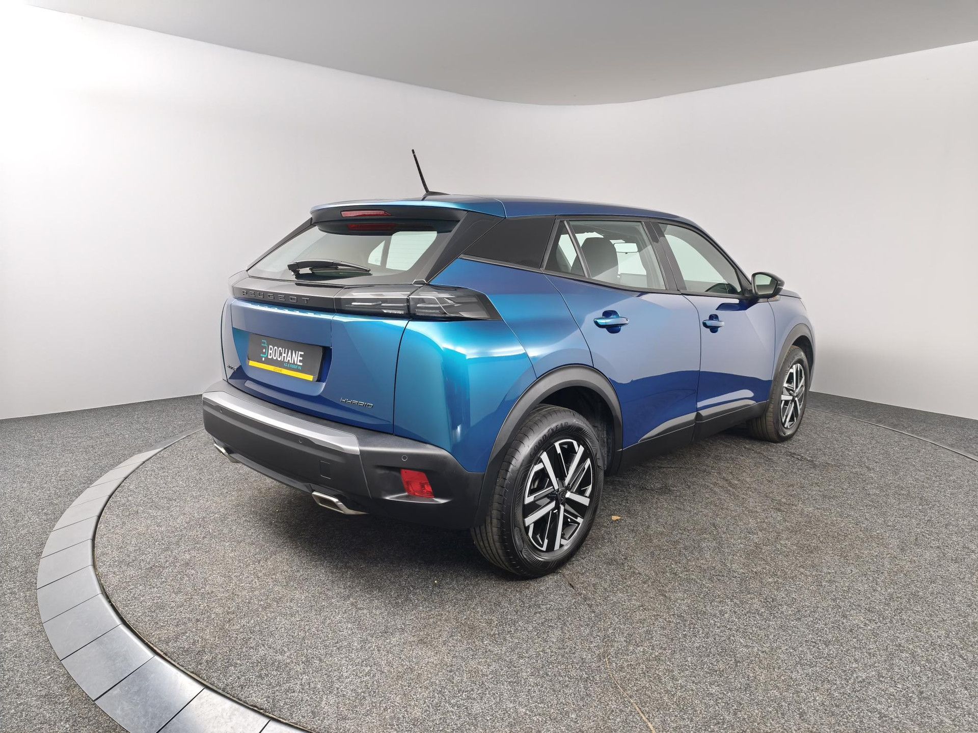 Peugeot 2008 met kenteken KND-10-J – achteraanzicht