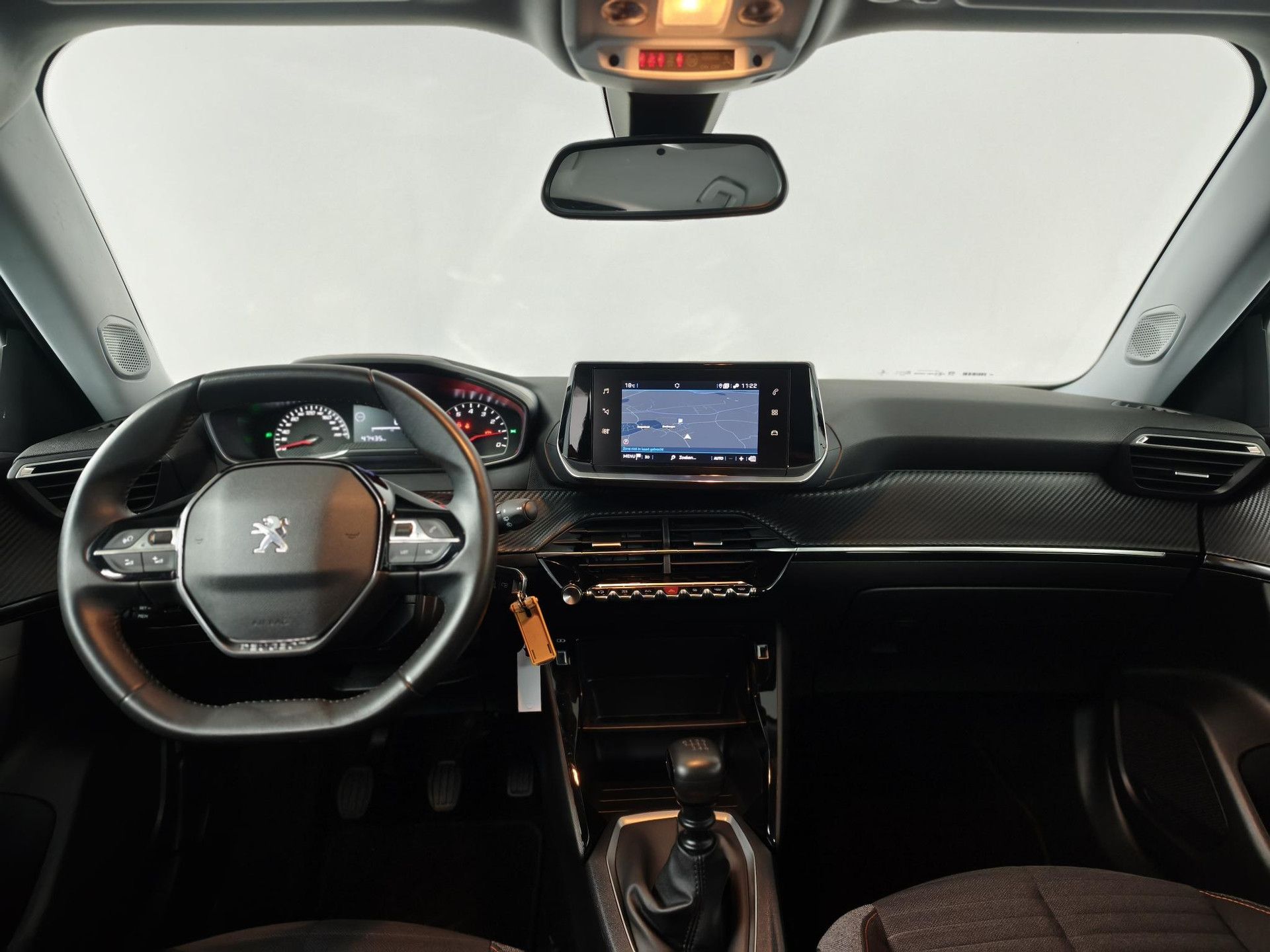 Peugeot 2008 met kenteken N-494-XD – interieur