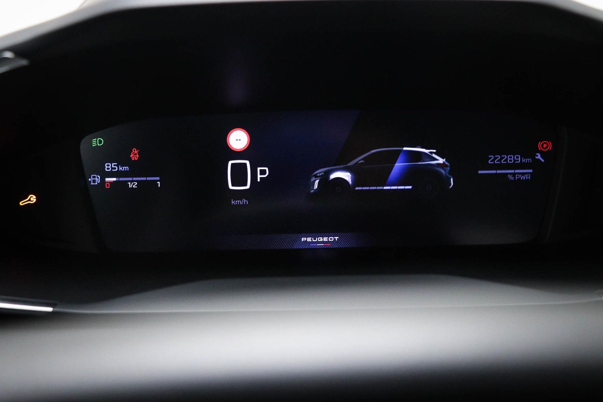 Peugeot 208 met kenteken KNJ-94-P – dashboard