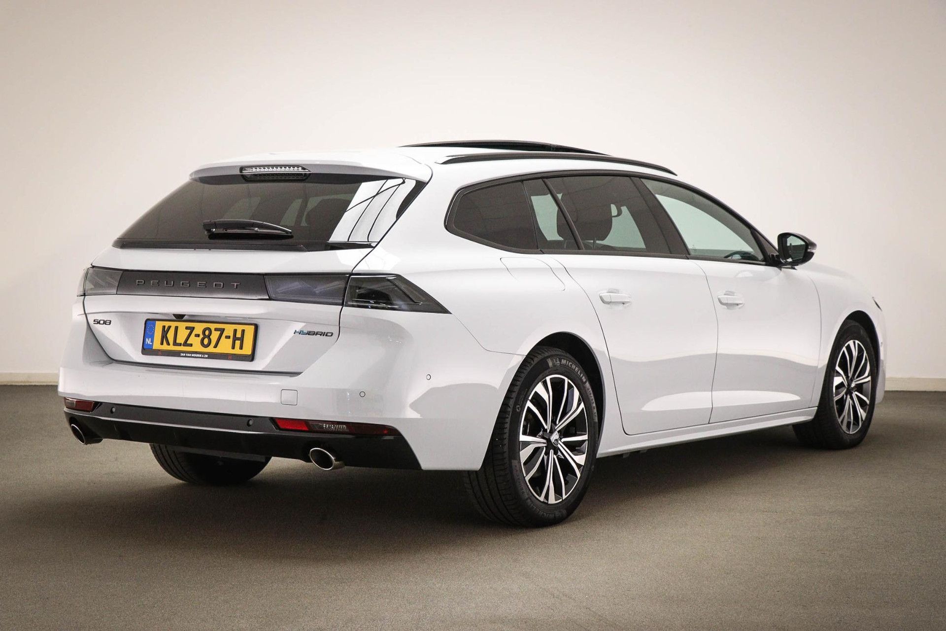 Peugeot 508 met kenteken KLZ-87-H – achteraanzicht