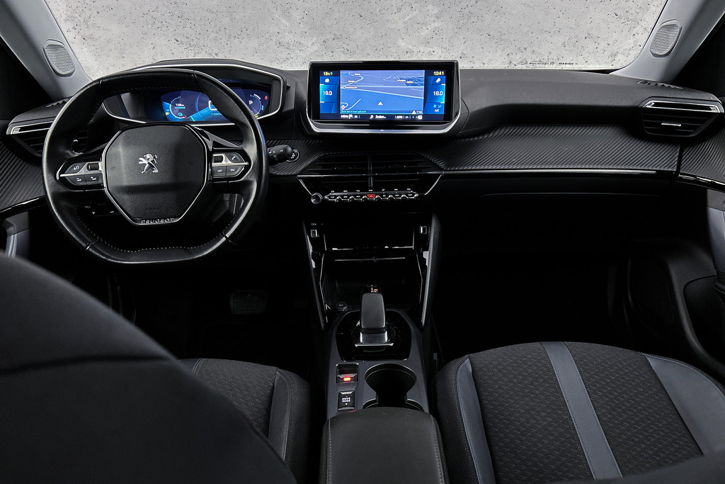 Peugeot e-2008 – dashboard