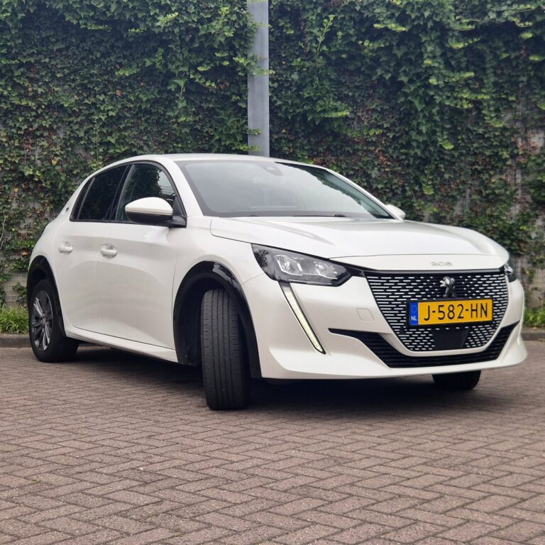 Peugeot E-208 J582HN financial lease