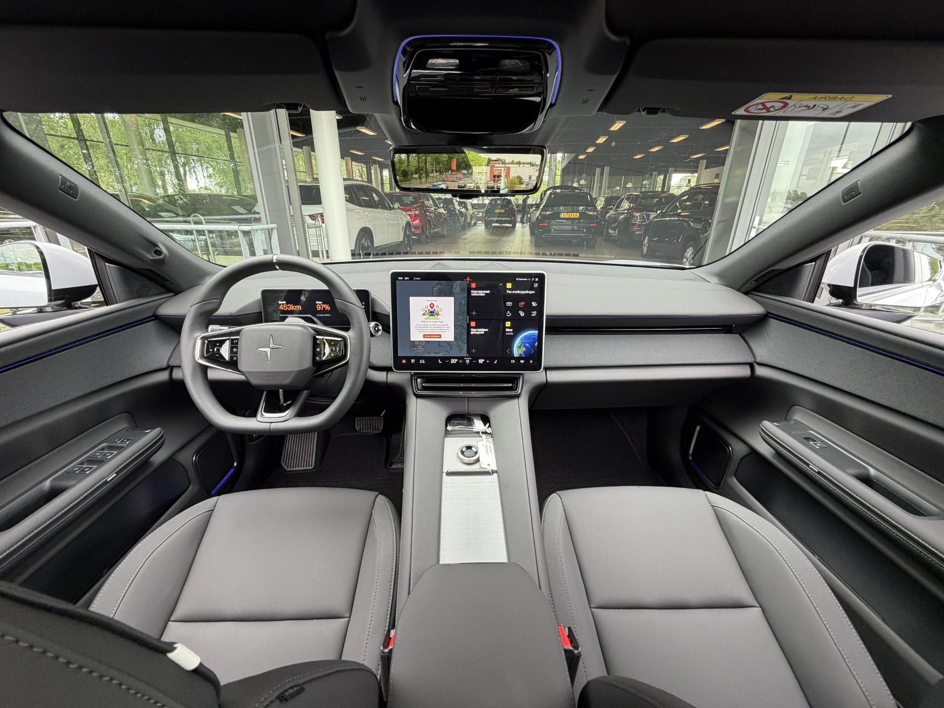 Polestar 4 met kenteken JRD-86-F – dashboard