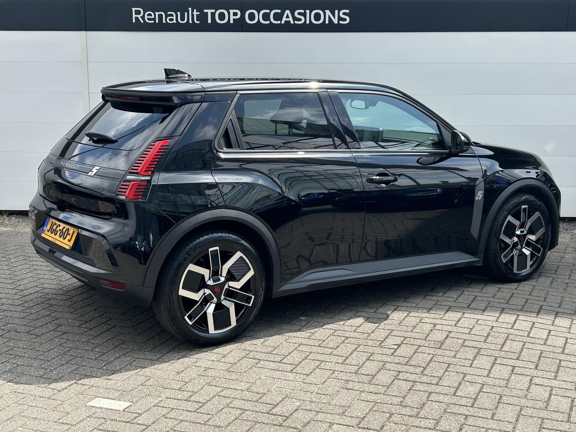 Renault 5 met kenteken JGG-60-J – achteraanzicht
