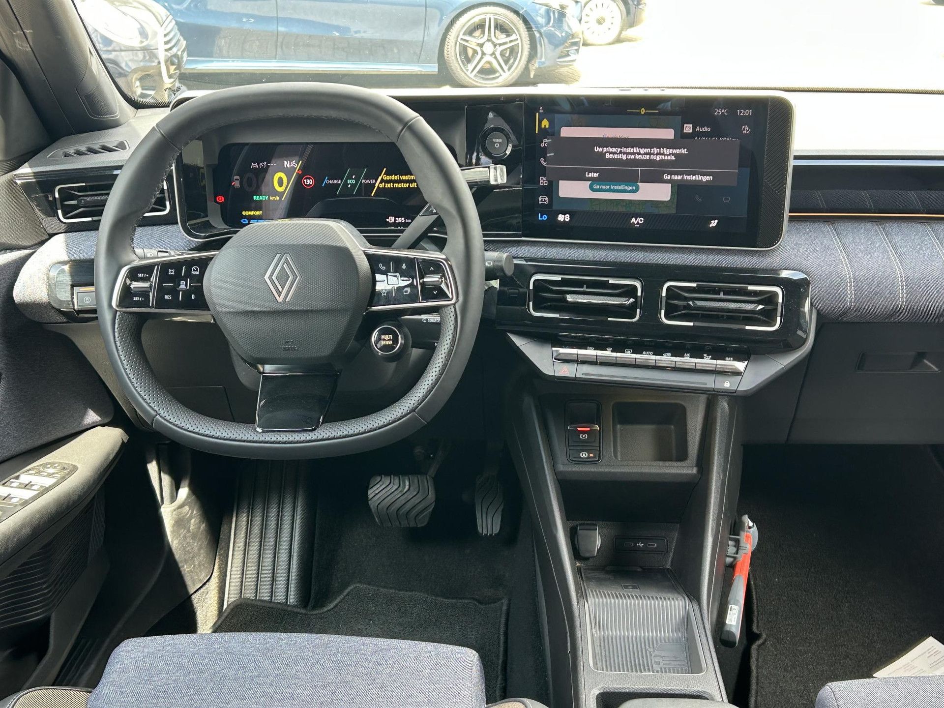 Renault 5 met kenteken JGG-60-J – interieur