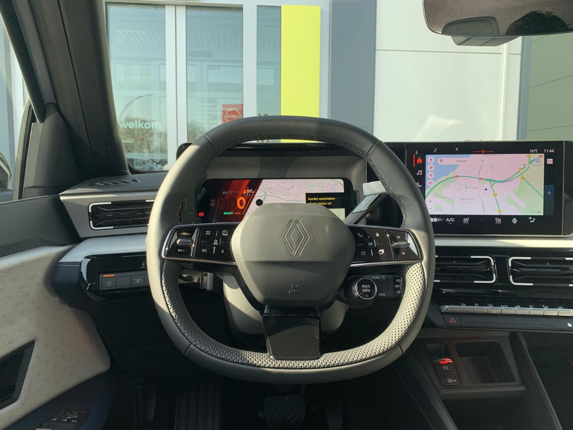Renault 5 met kenteken KDX-96-X – interieur