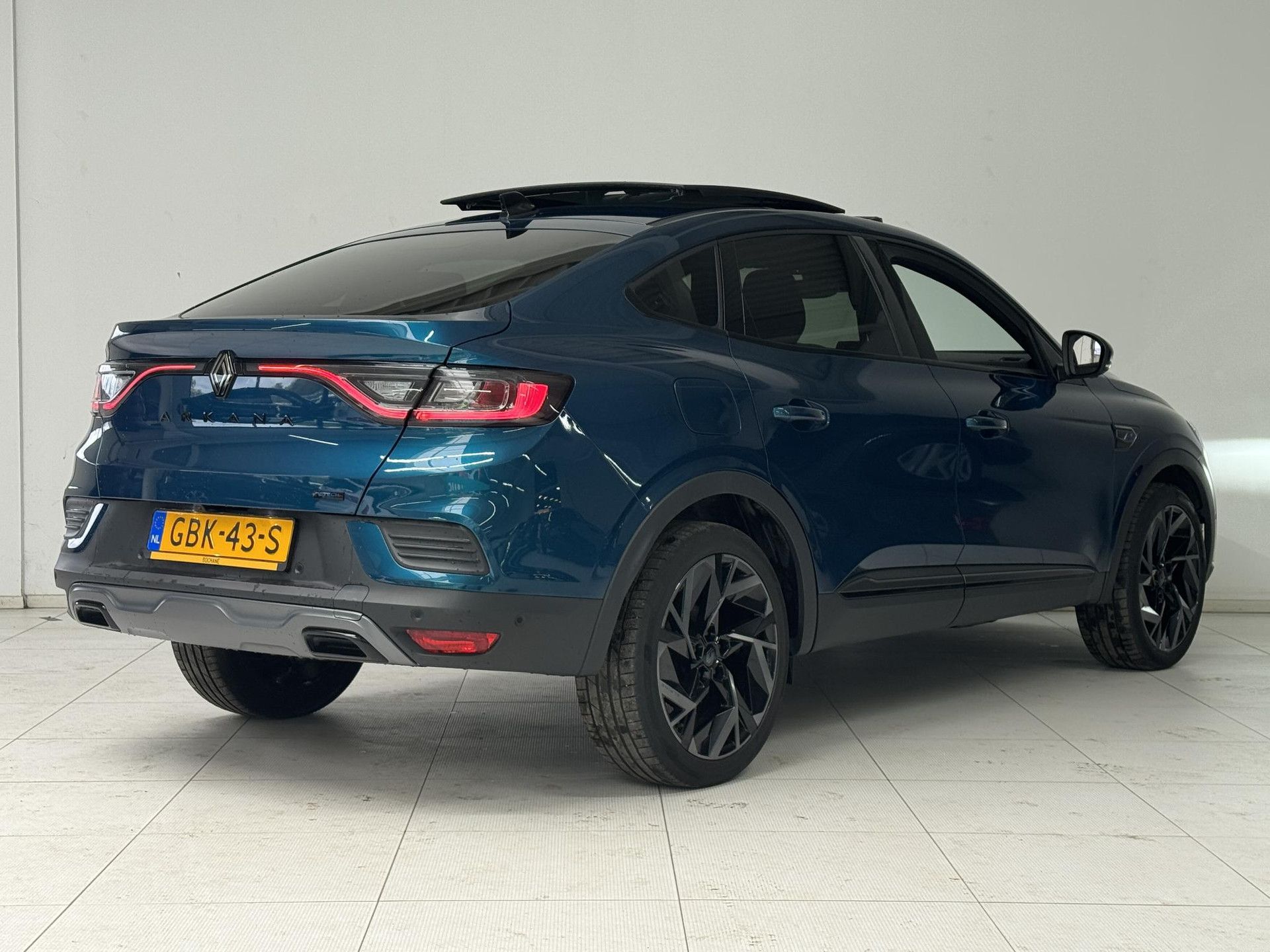 Renault Arkana met kenteken GBK-43-S – achteraanzicht
