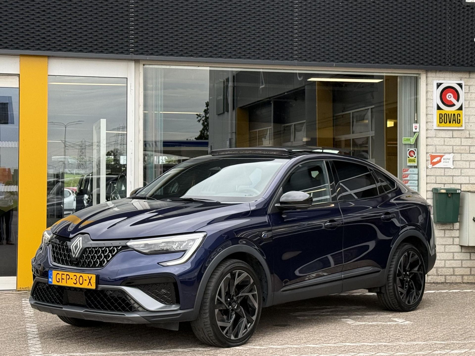 Renault Arkana met kenteken GFP-30-X – detailfoto
