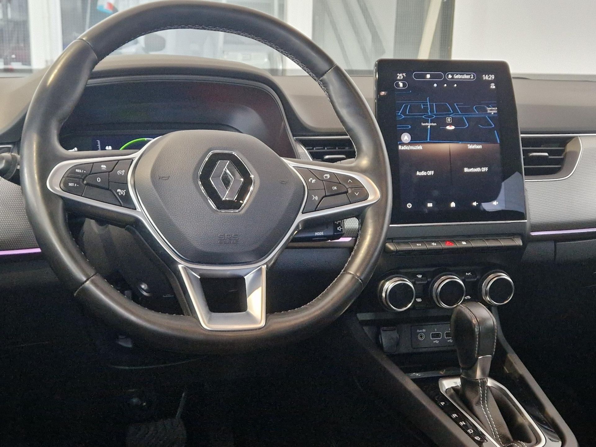 Renault Arkana met kenteken N-261-BN – interieur