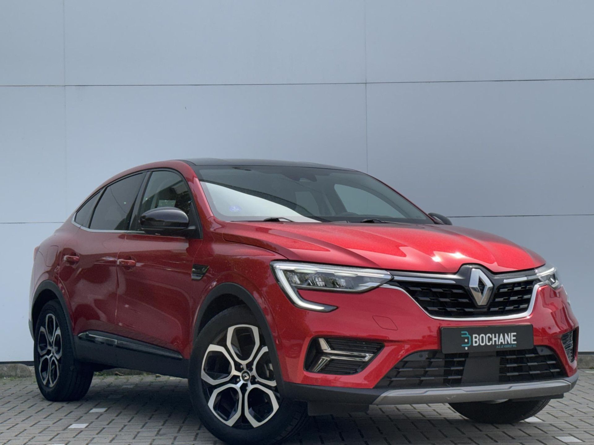 Renault Arkana met kenteken R-330-PF – detailfoto