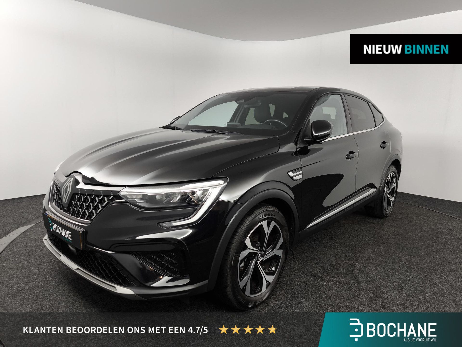 Renault Arkana met kenteken X-815-VZ – vooraanzicht
