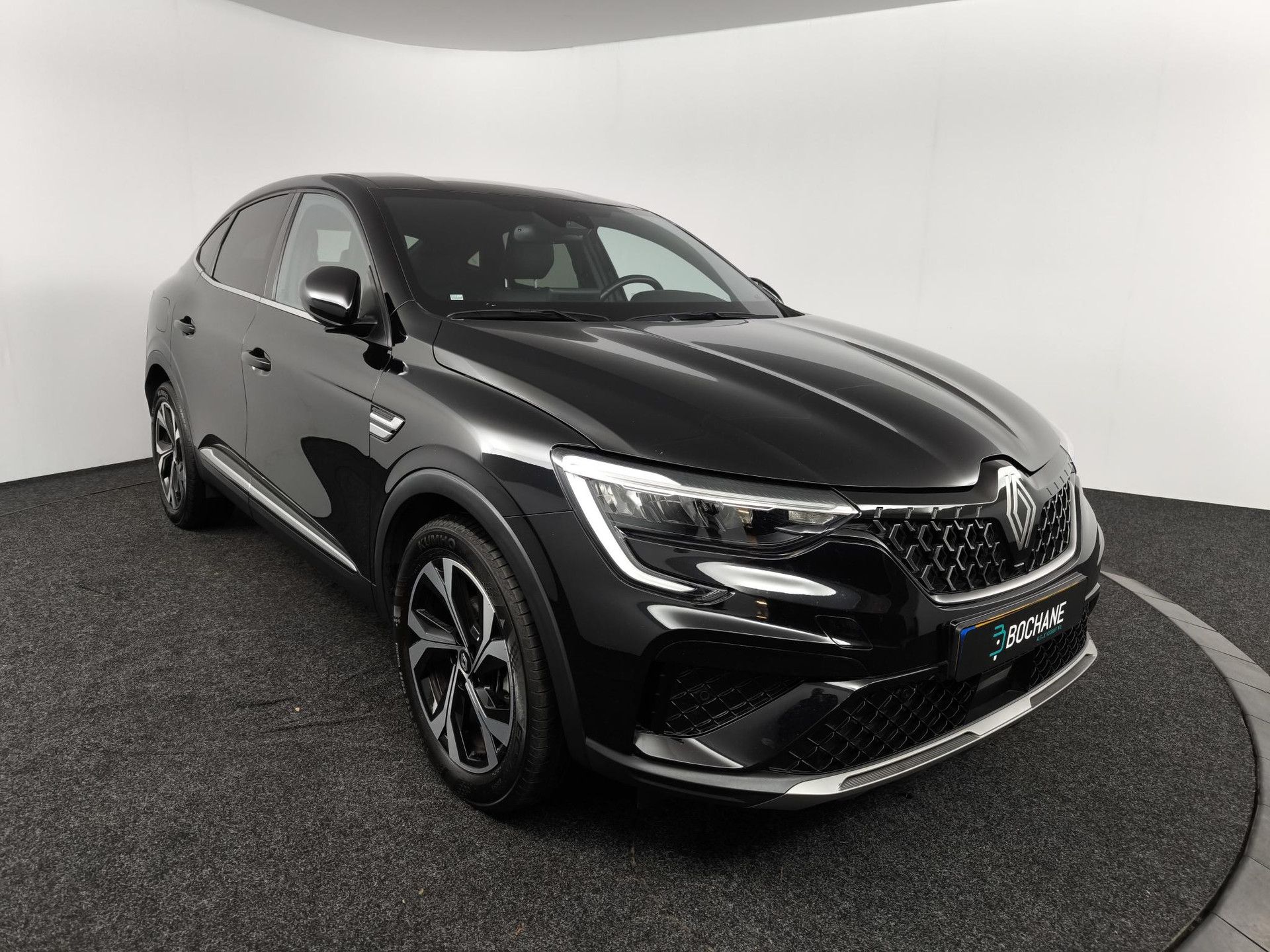 Renault Arkana met kenteken X-815-VZ – detailfoto