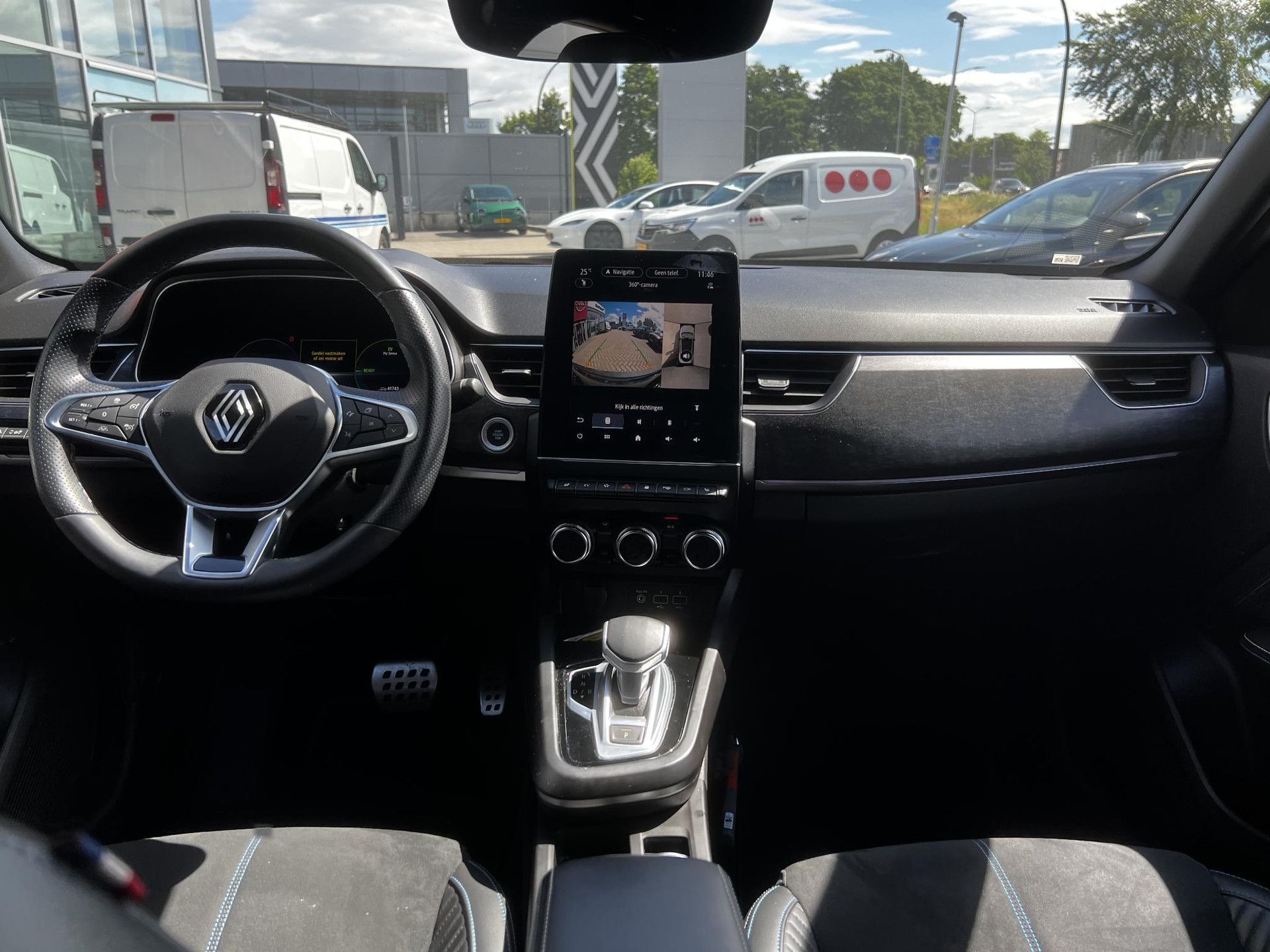 Renault Arkana met kenteken X-992-SF – interieur