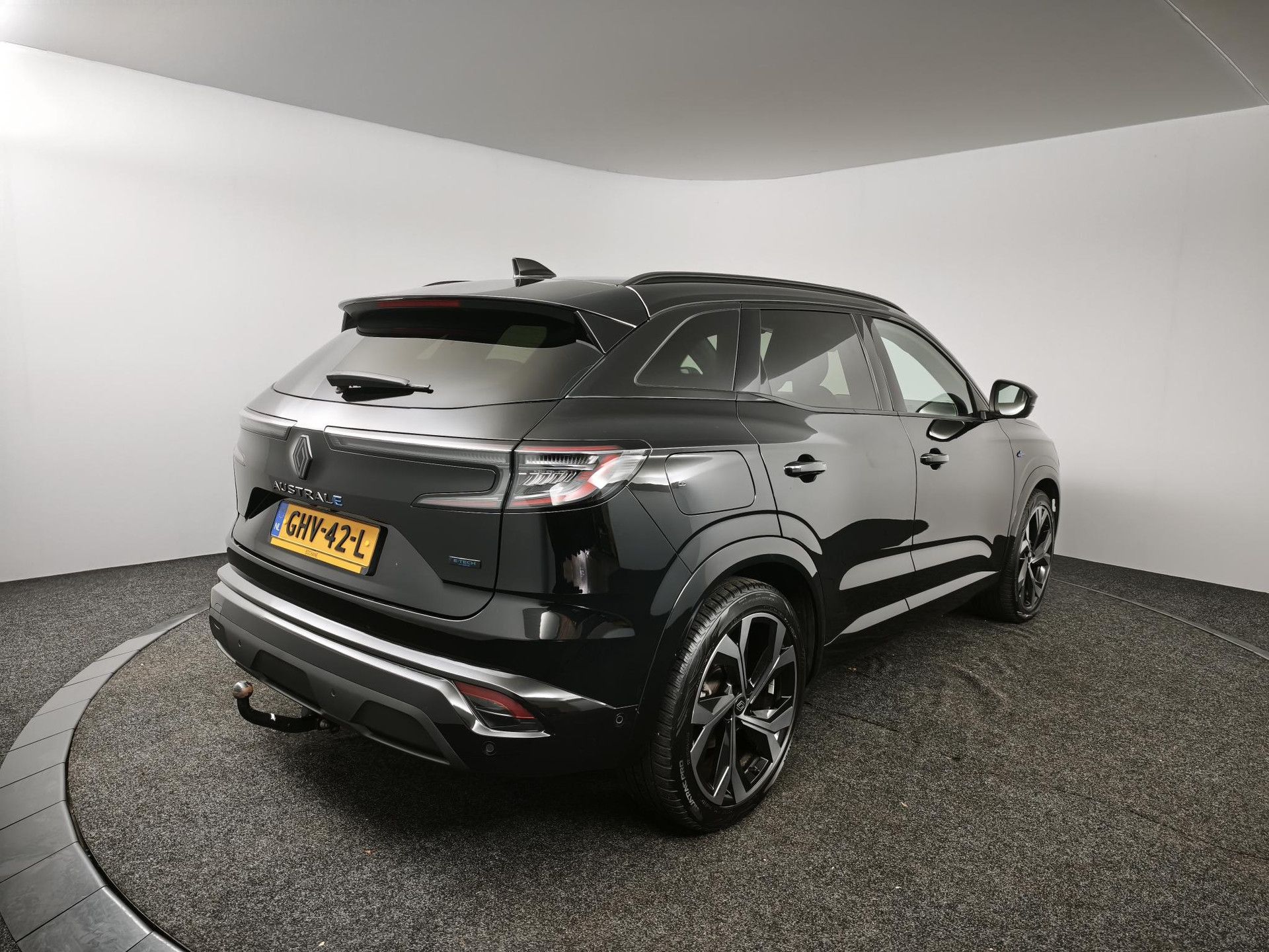 Renault Austral met kenteken GHV-42-L – achteraanzicht