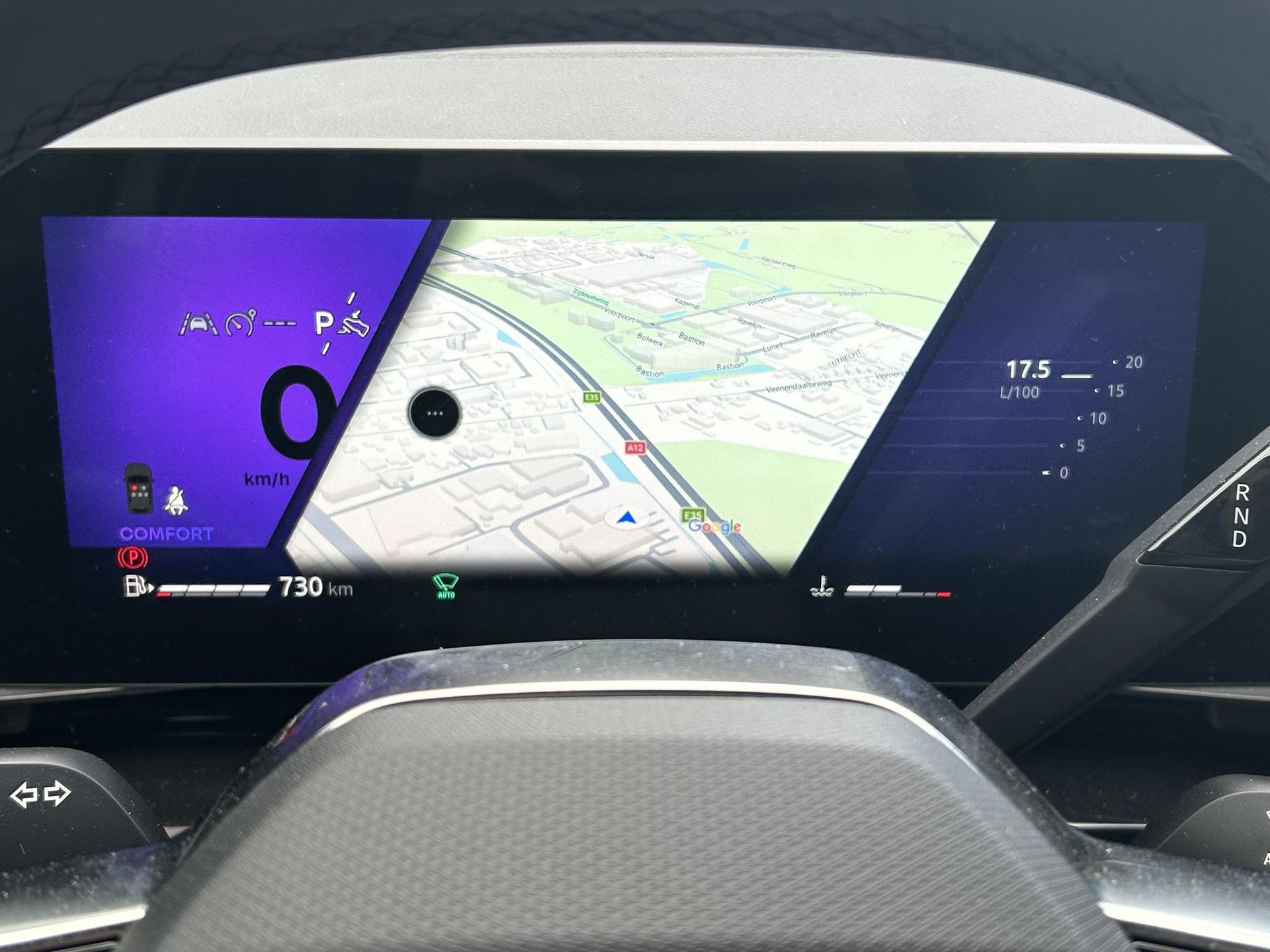 Renault Austral met kenteken HVF-45-L – dashboard