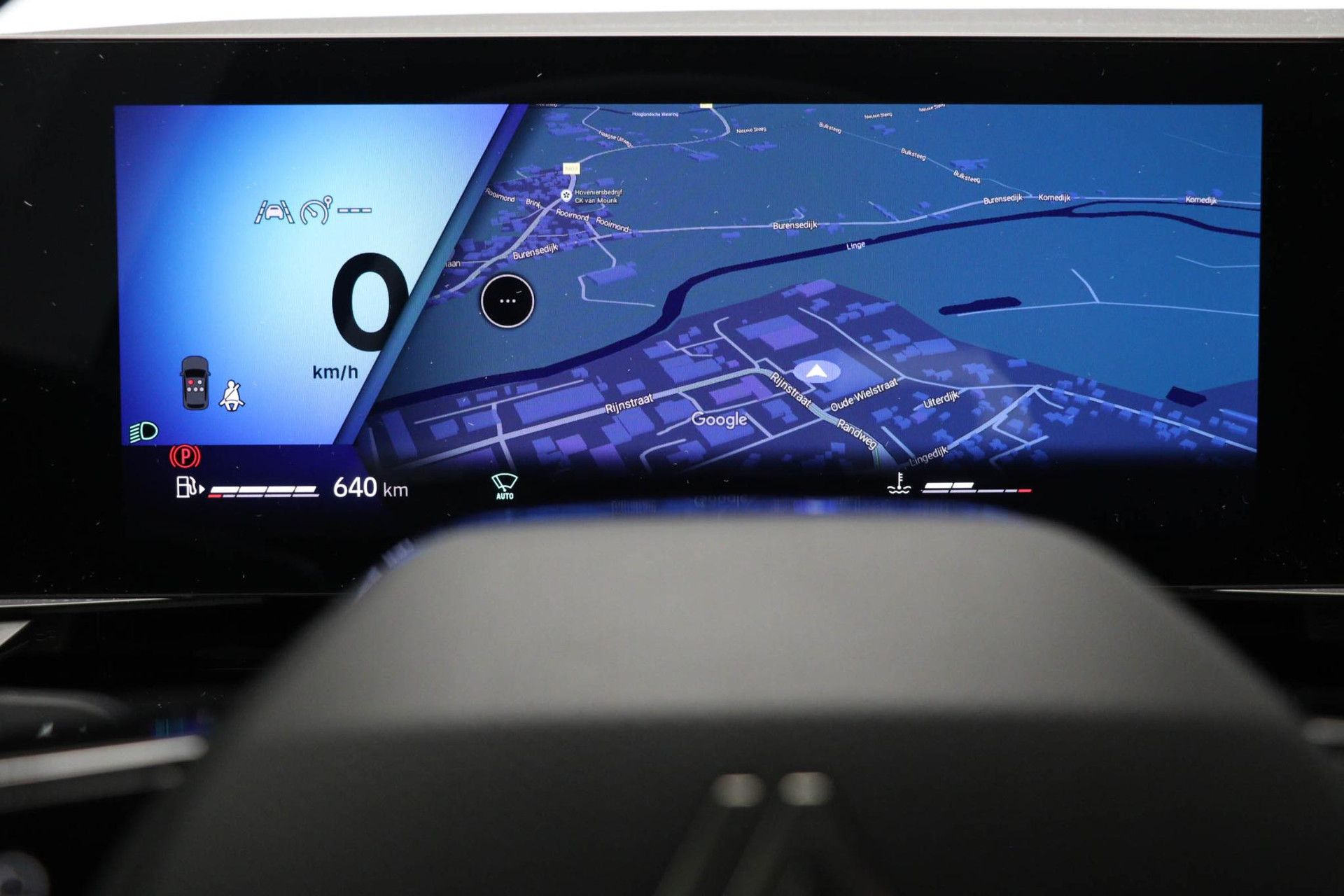 Renault Austral met kenteken HVF-70-K – dashboard