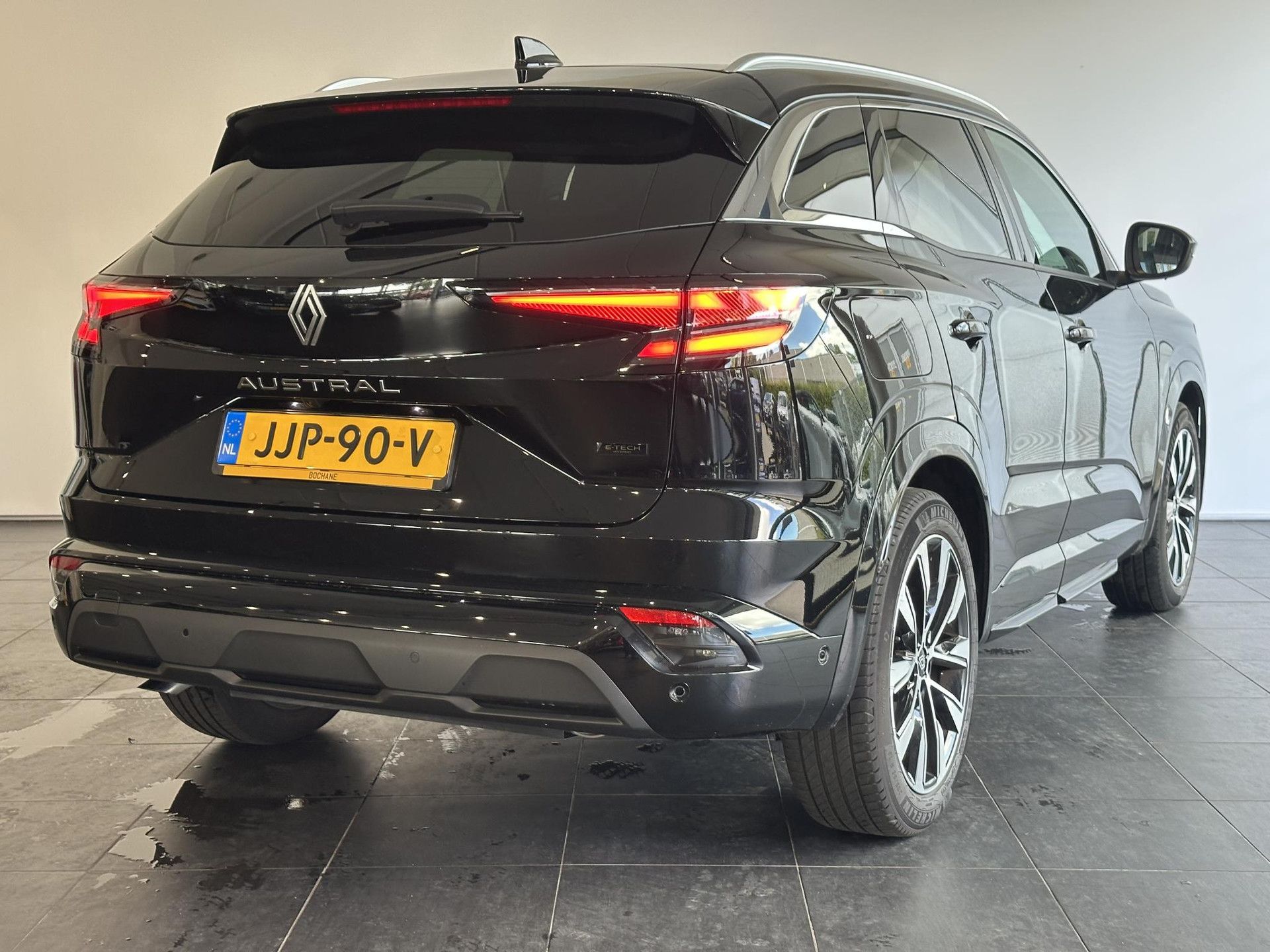 Renault Austral met kenteken JJP-90-V – achteraanzicht