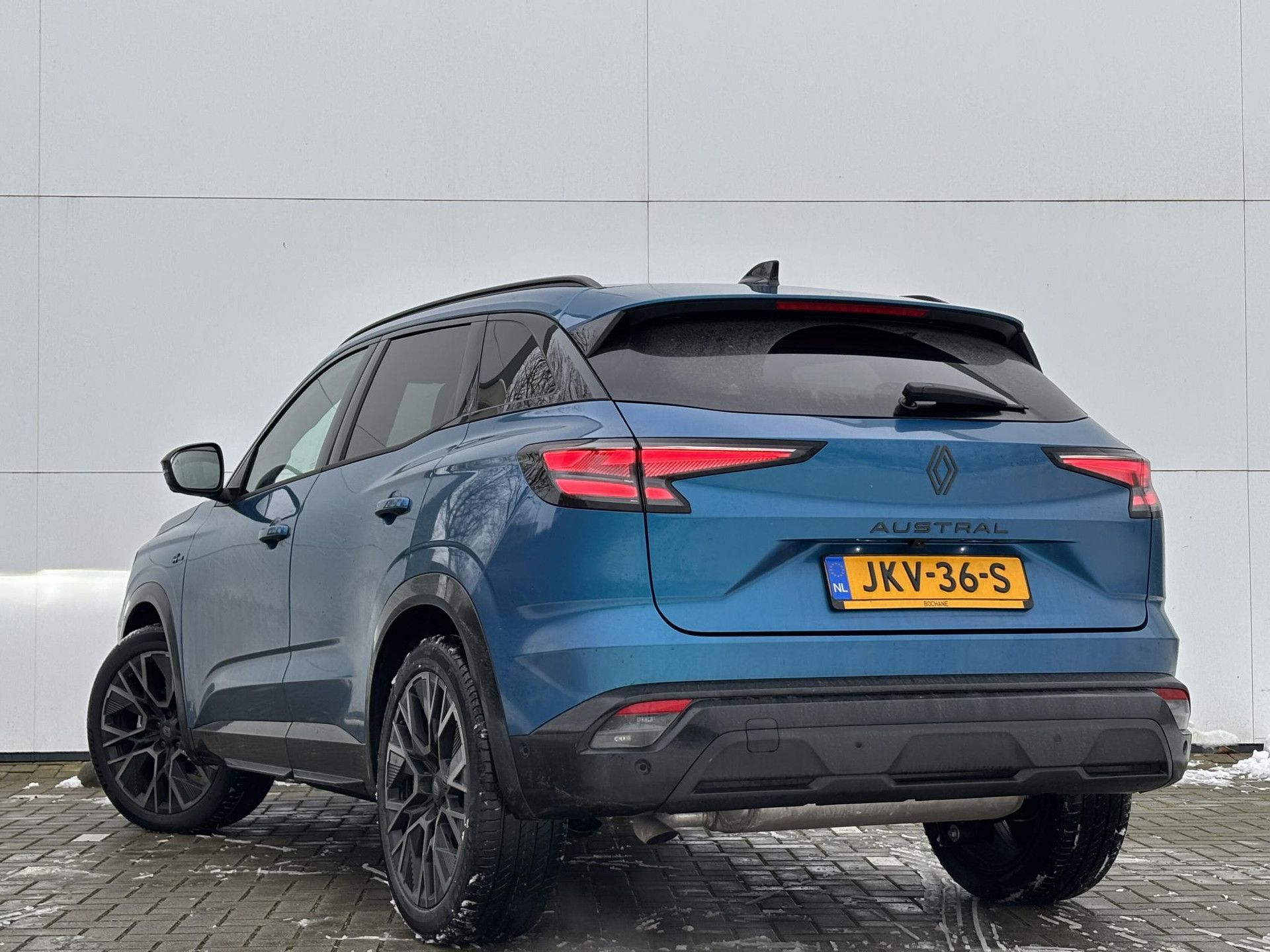 Renault Austral met kenteken JKV-36-S – achteraanzicht