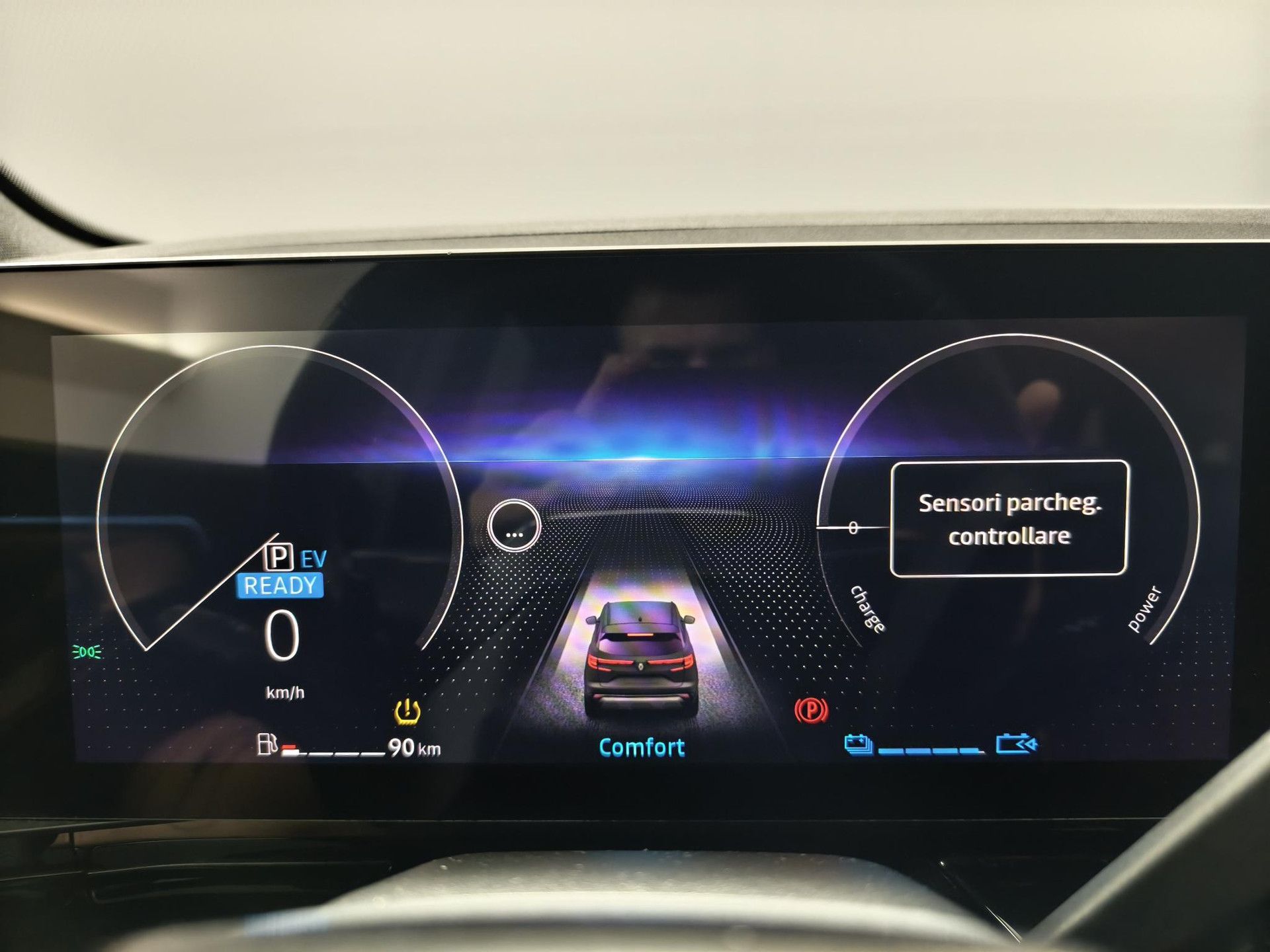 Renault Austral met kenteken KFR-76-X – dashboard