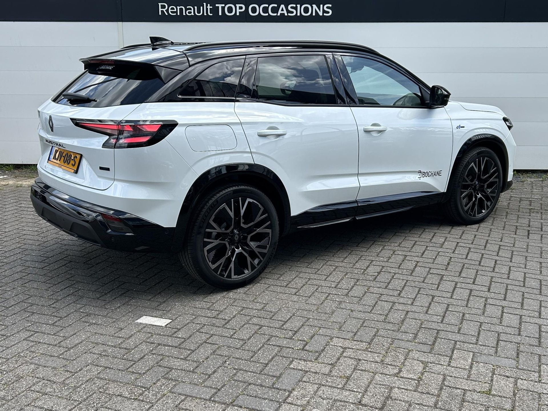 Renault Austral met kenteken KJV-08-S – achteraanzicht